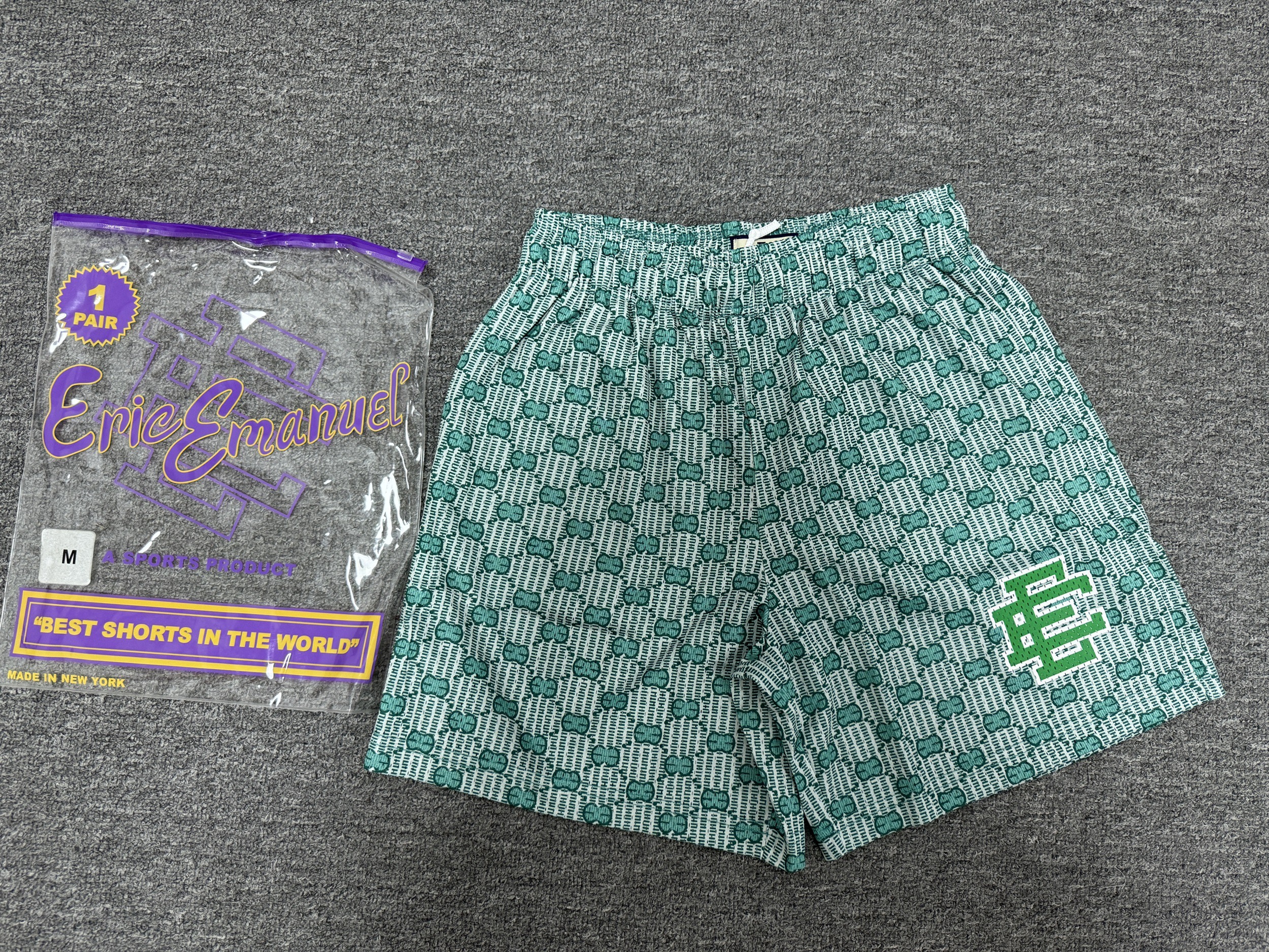 1:1 Version Full EE Logo Shorts 2 Colors