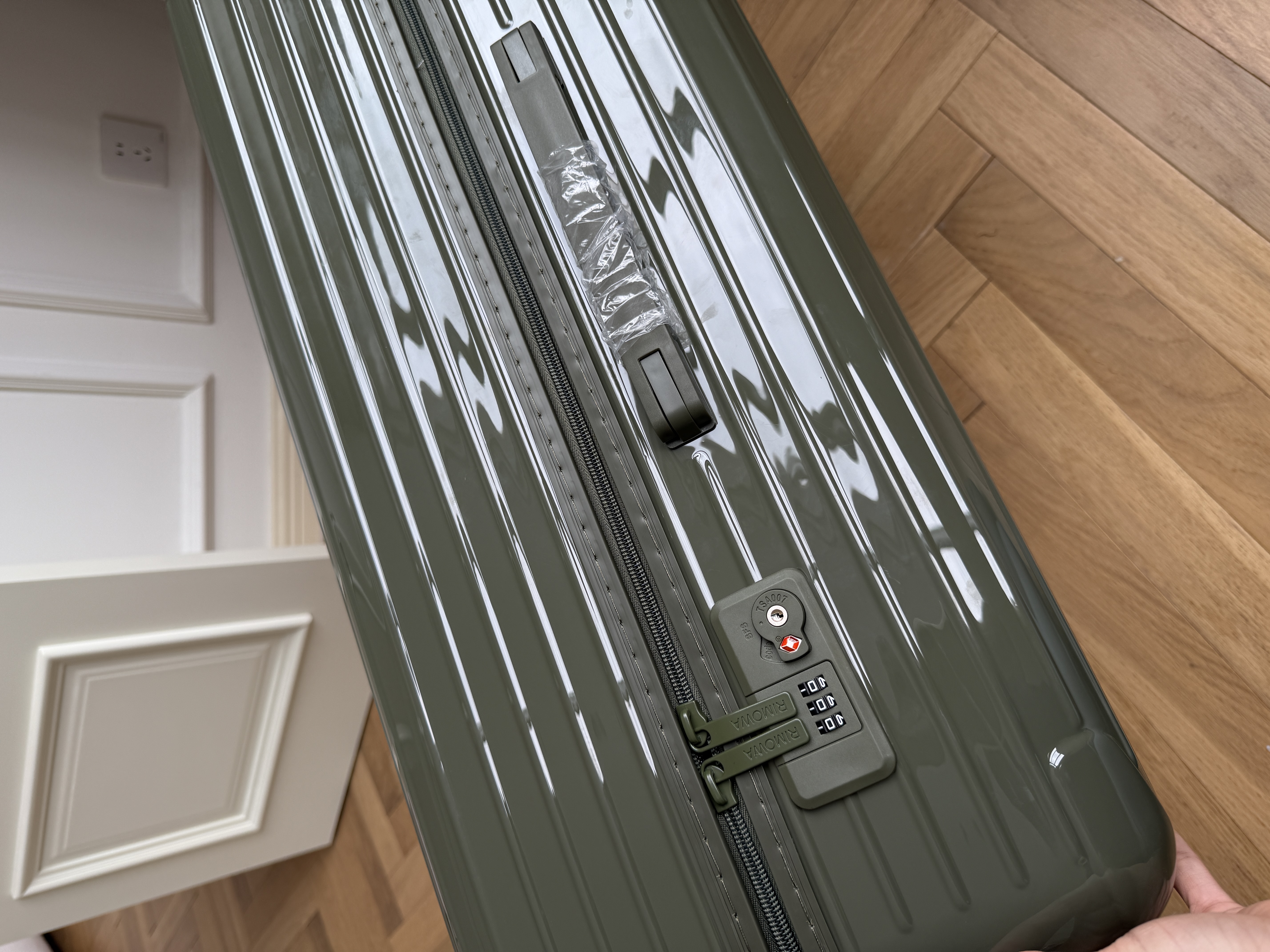 Rimowa Classic Vertical Gloss Aluminum 4-Wheel Check-in Luggage