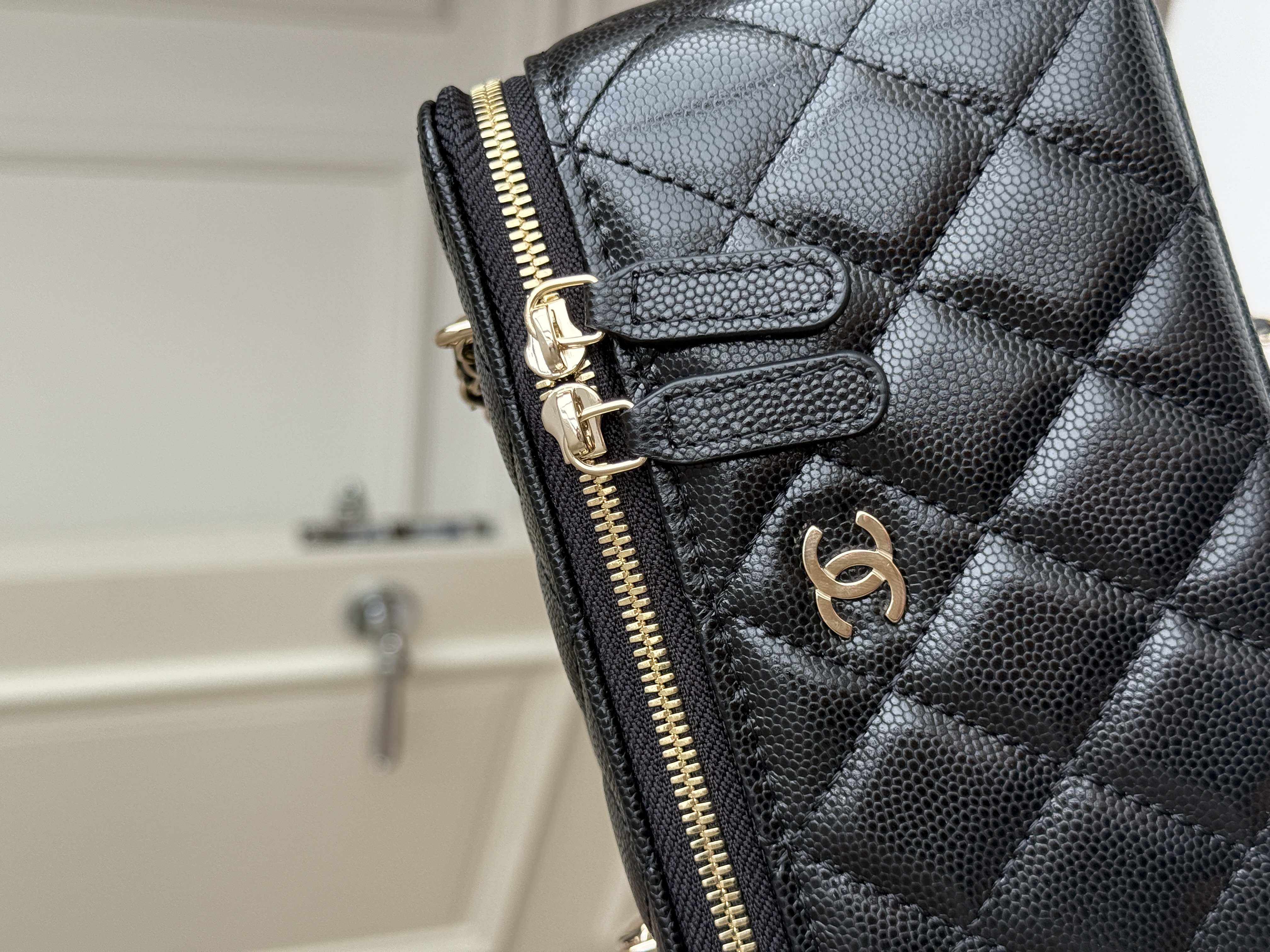 Small Caviar Chanel Vanity Case