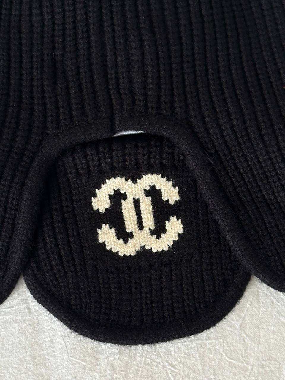 Chanel Black Vertical Rib Knit Ear Flap Hat With Off-white Jacquard CC Logo