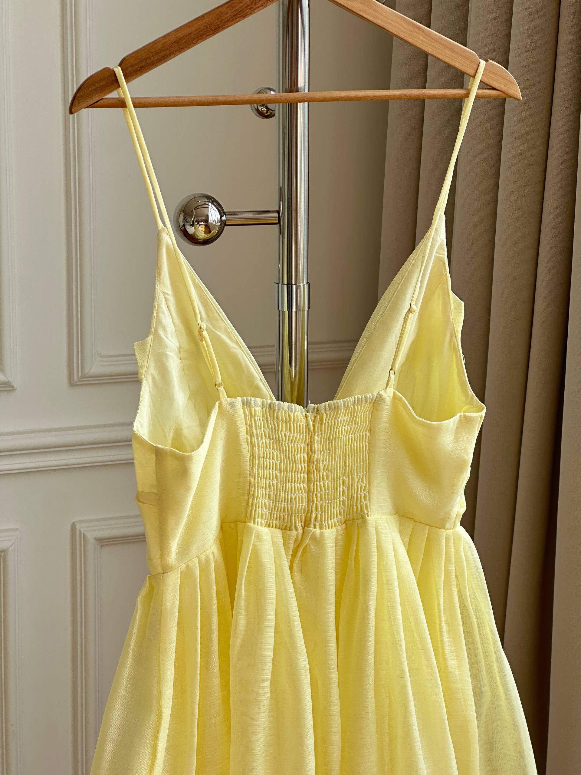 Cream yellow V-neck camisole puff dress