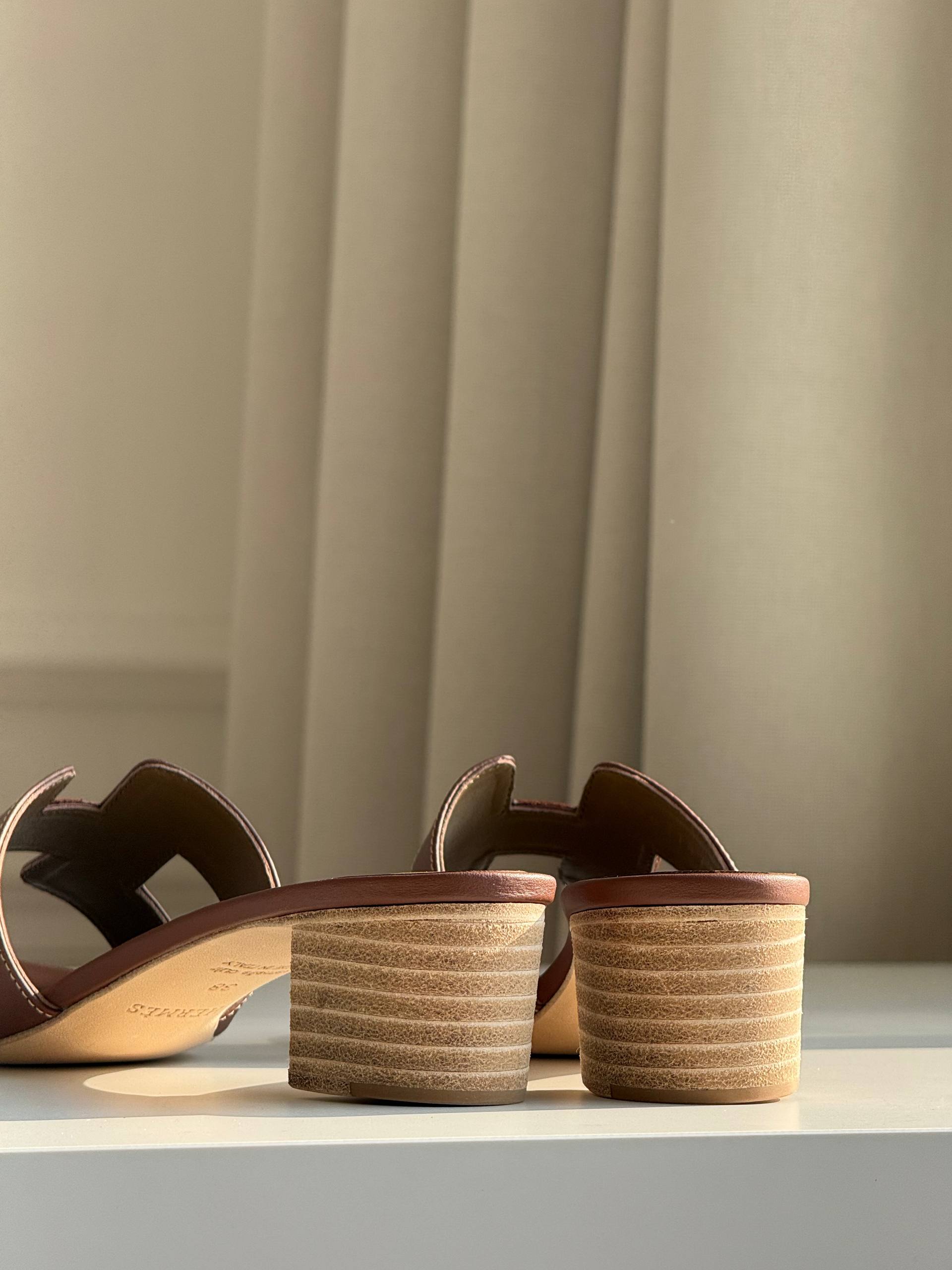 Hermès Oasis Heeled Sandals