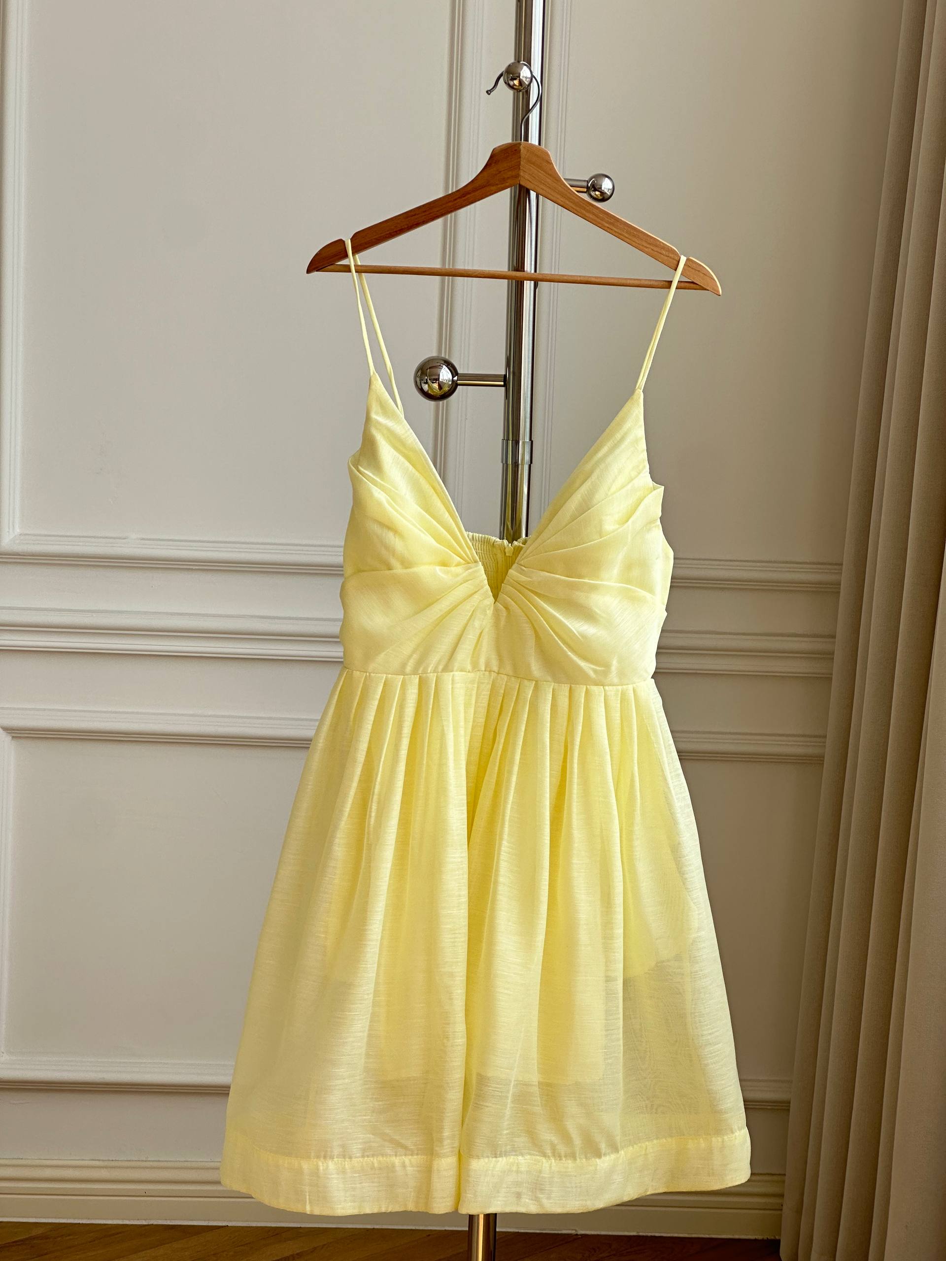 Cream yellow V-neck camisole puff dress