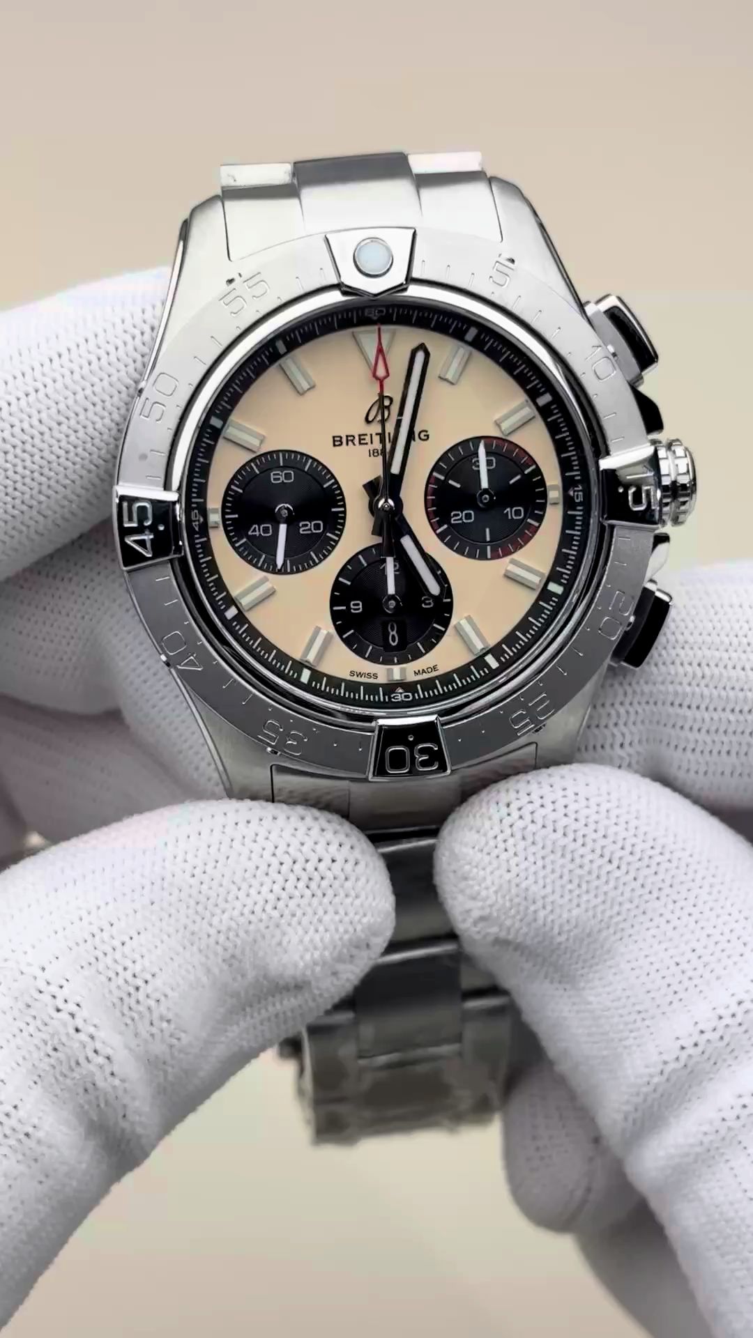 Replica Breitling Avenger B01 Chronograph Auto 44mm Beige Dial Watch AB0147101A1A1