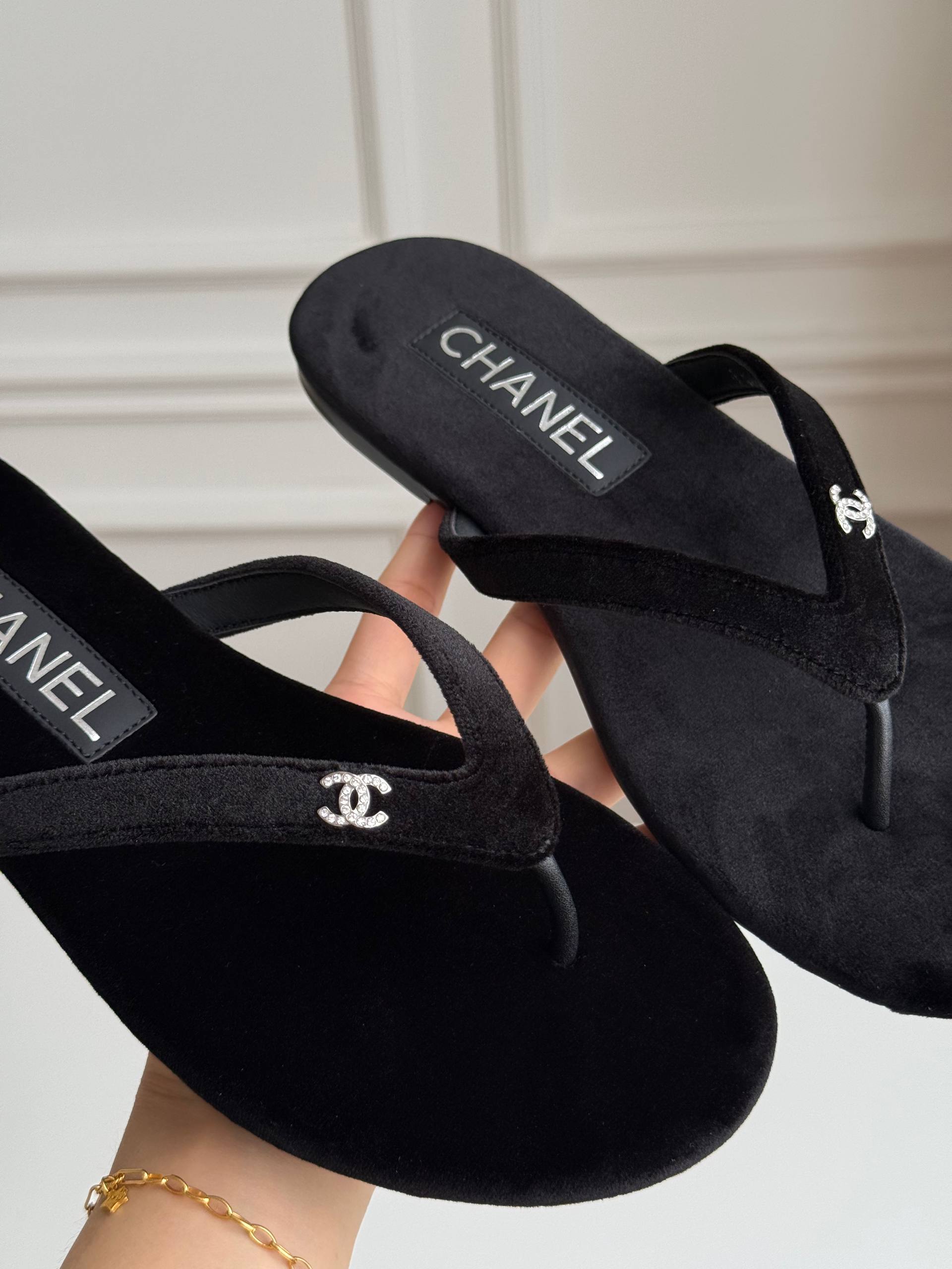 CHANEL Crystal CC Logo Black Suede Flip-Flop Sandals