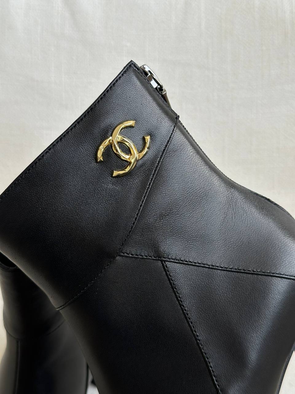 CHANEL Interlocking CC Logo Leather Block-Heel Ankle Boots