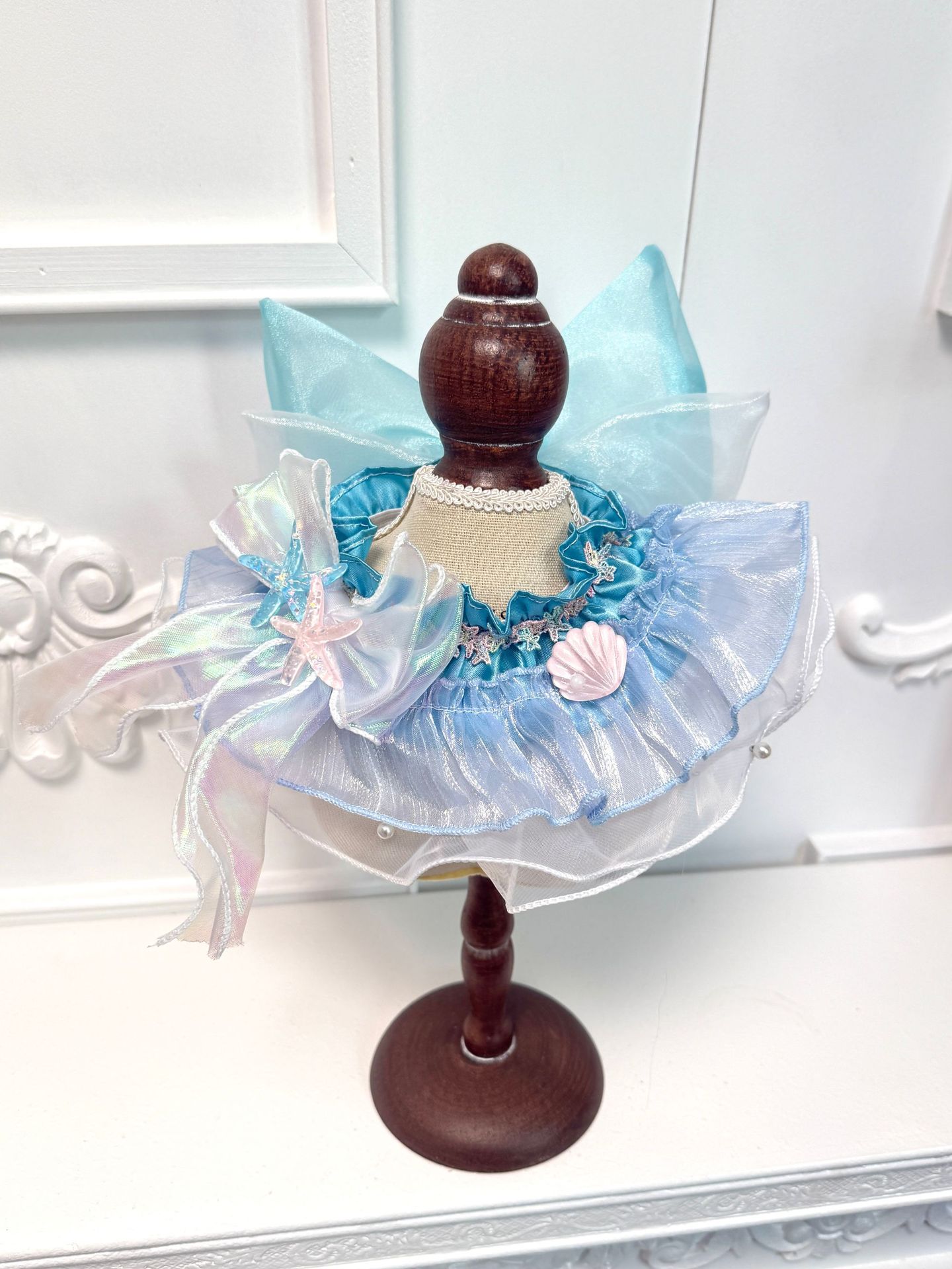 Hand-crafted Blue Seas Mermaid Style Lace Ruffle Pet Bib Starfish Shell Decor Elastic Neck Scarf - MAISONKAIRON