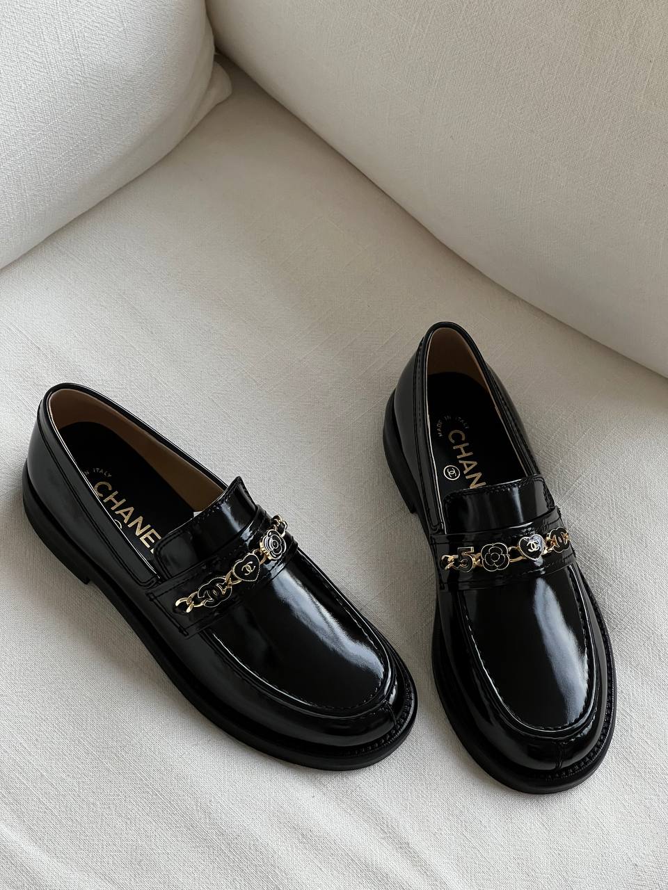 Chanel Black Patent Leather Metal Chain Ornament Low-heel Loafers