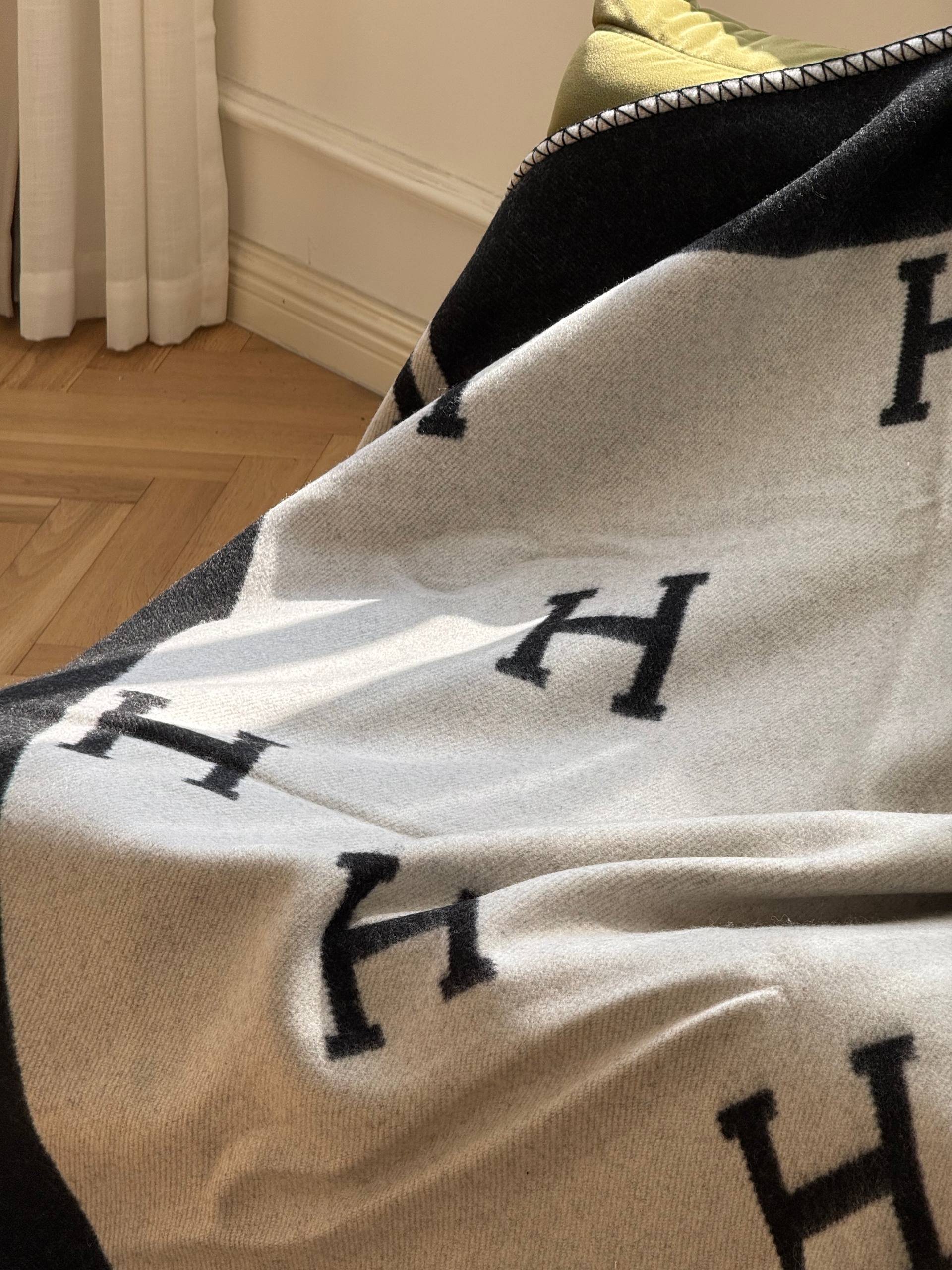 Hermès Avalon Throw Blanket