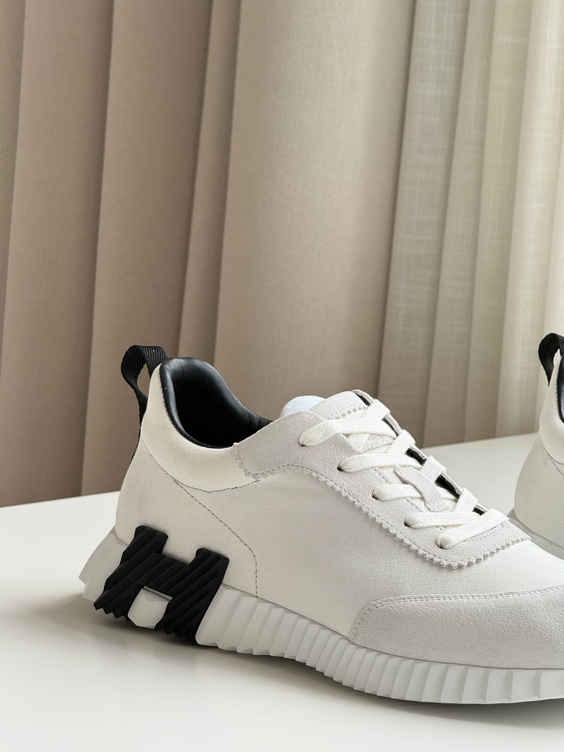 Hermès Bouncing Sneakers
