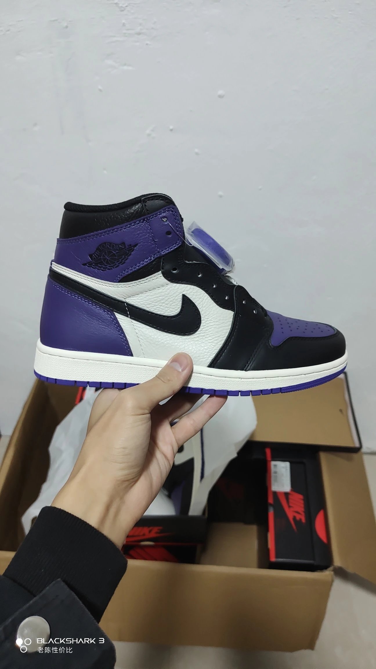 Air Jordan 1 Retro High Court Purple