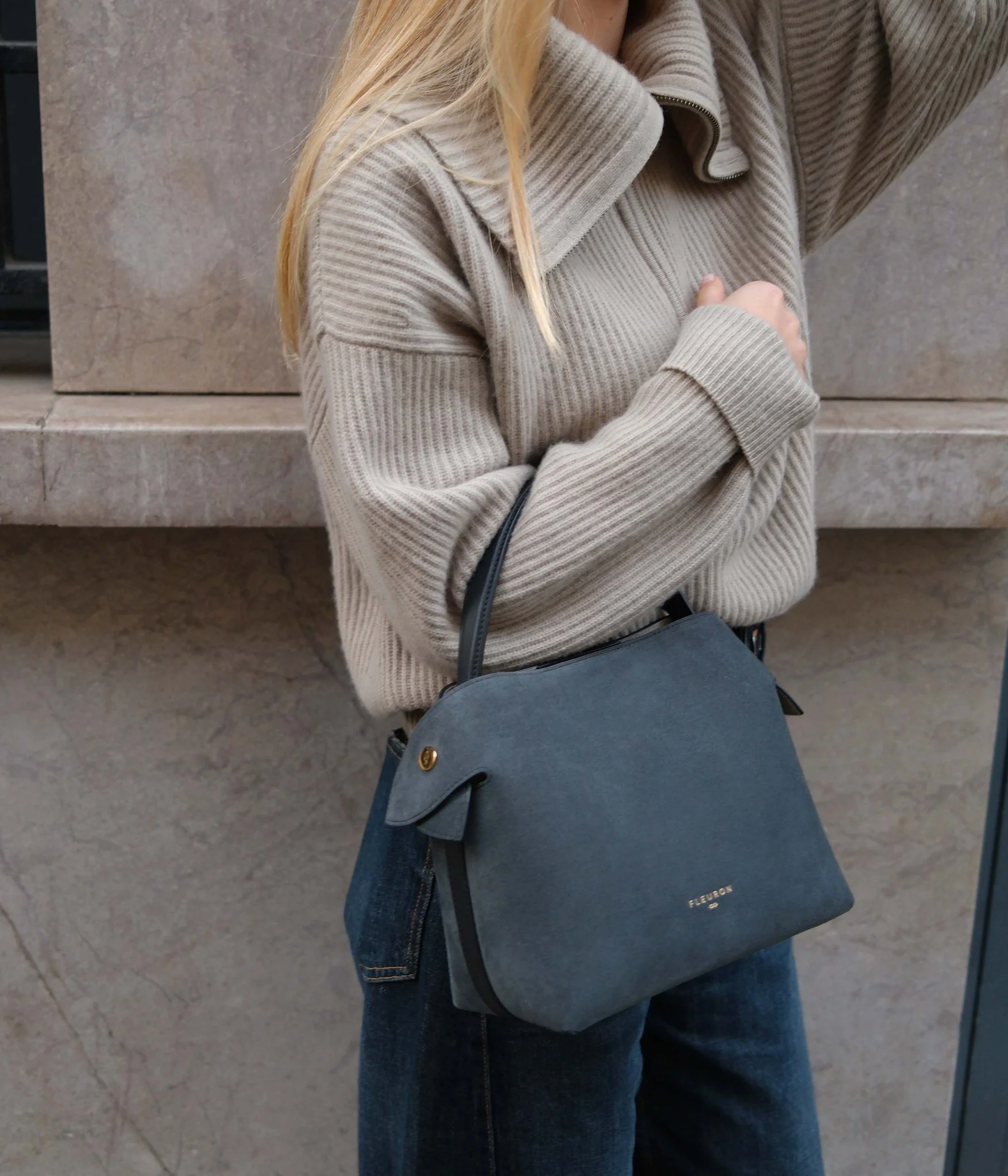 Medium Swann | Suede Orage