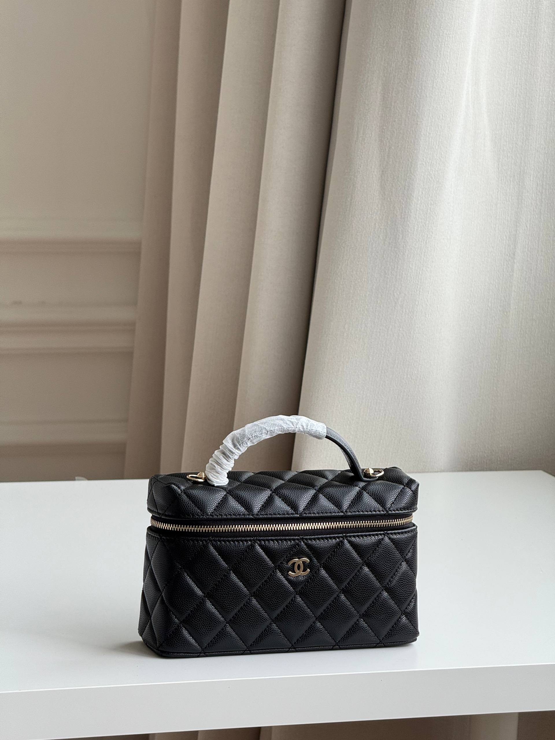 Chanel Caviar Leather Quilted Vanity Case