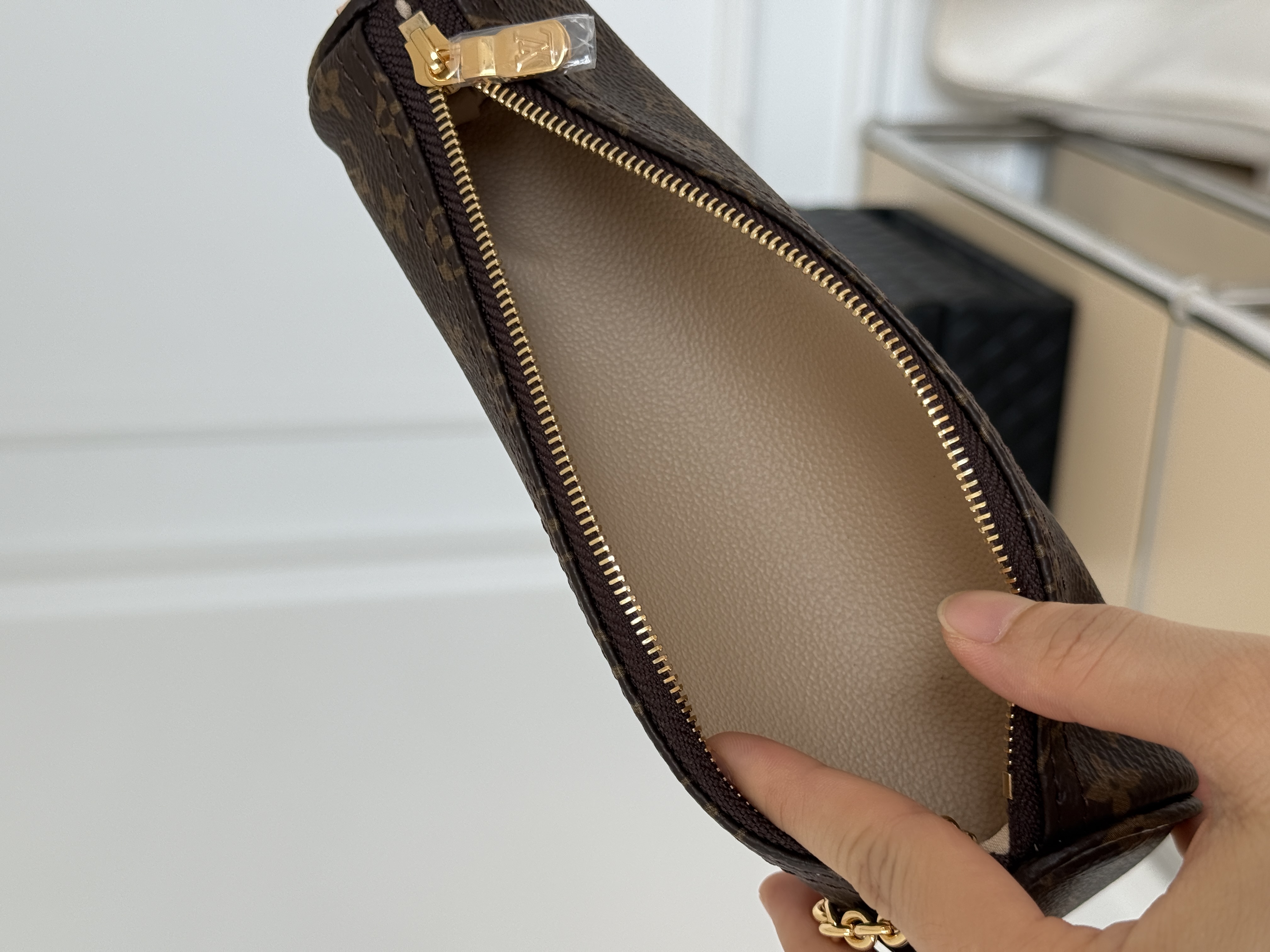 Louis Vuitton Trousse Rondo Cylindrical Pouch