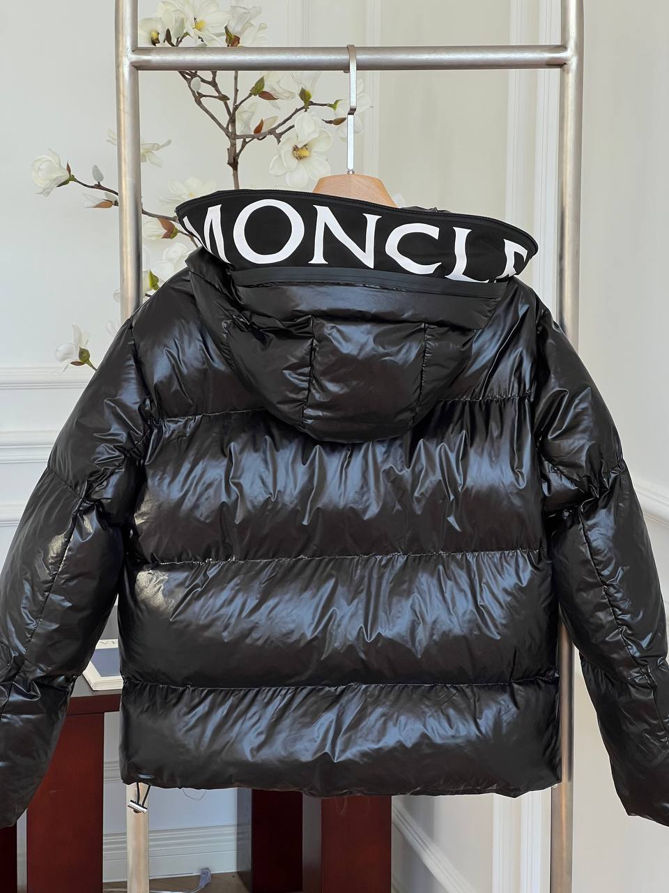 Moncler Glossy Nylon Logo Hood-collar Short Down Jacket