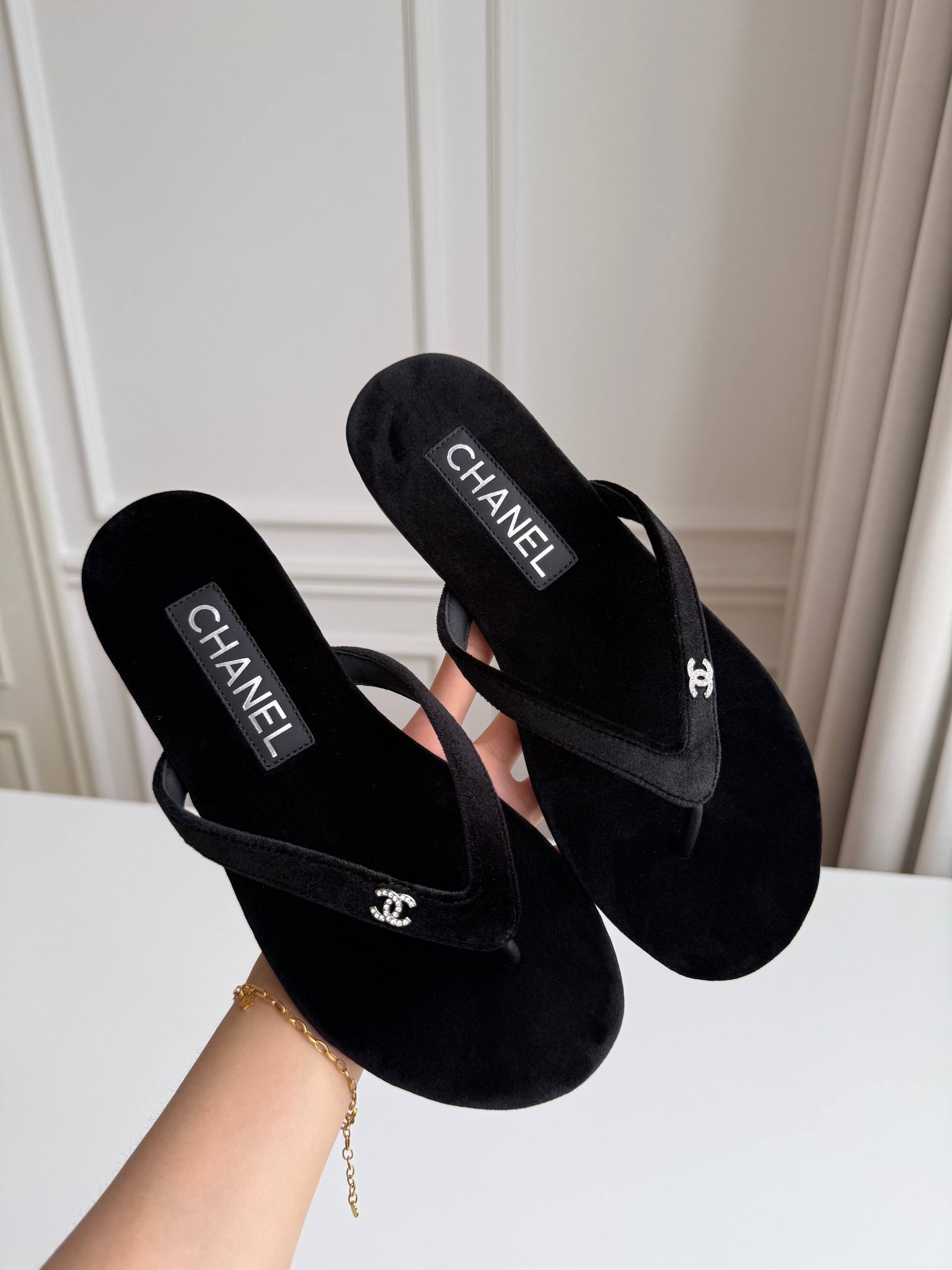 CHANEL Crystal CC Logo Black Suede Flip-Flop Sandals