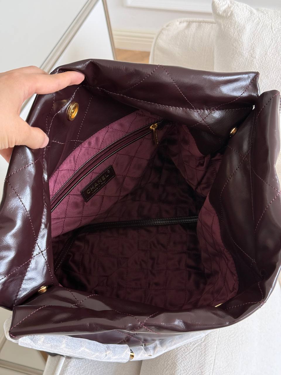 CHANEL 22 Large Tote Bag in Dark Brown Shiny Calfskin