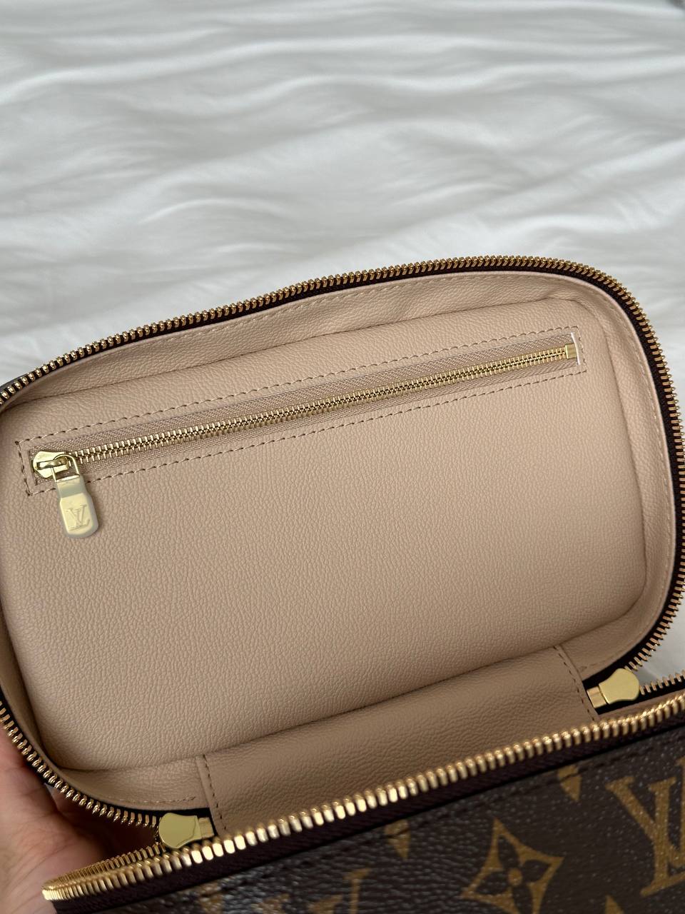LOUIS VUITTON Nice Mini Monogram Cosmetic Vanity Case