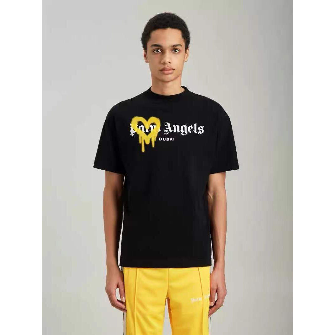 Heart painting spray basic tshirt