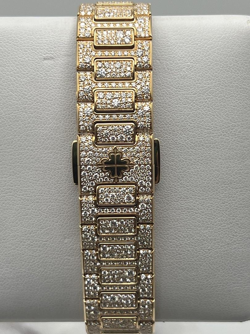 Patek Philippe Nautilus Rose Gold Iced Out Diamond Set 7118/1450R-001【1:1 Replica】
