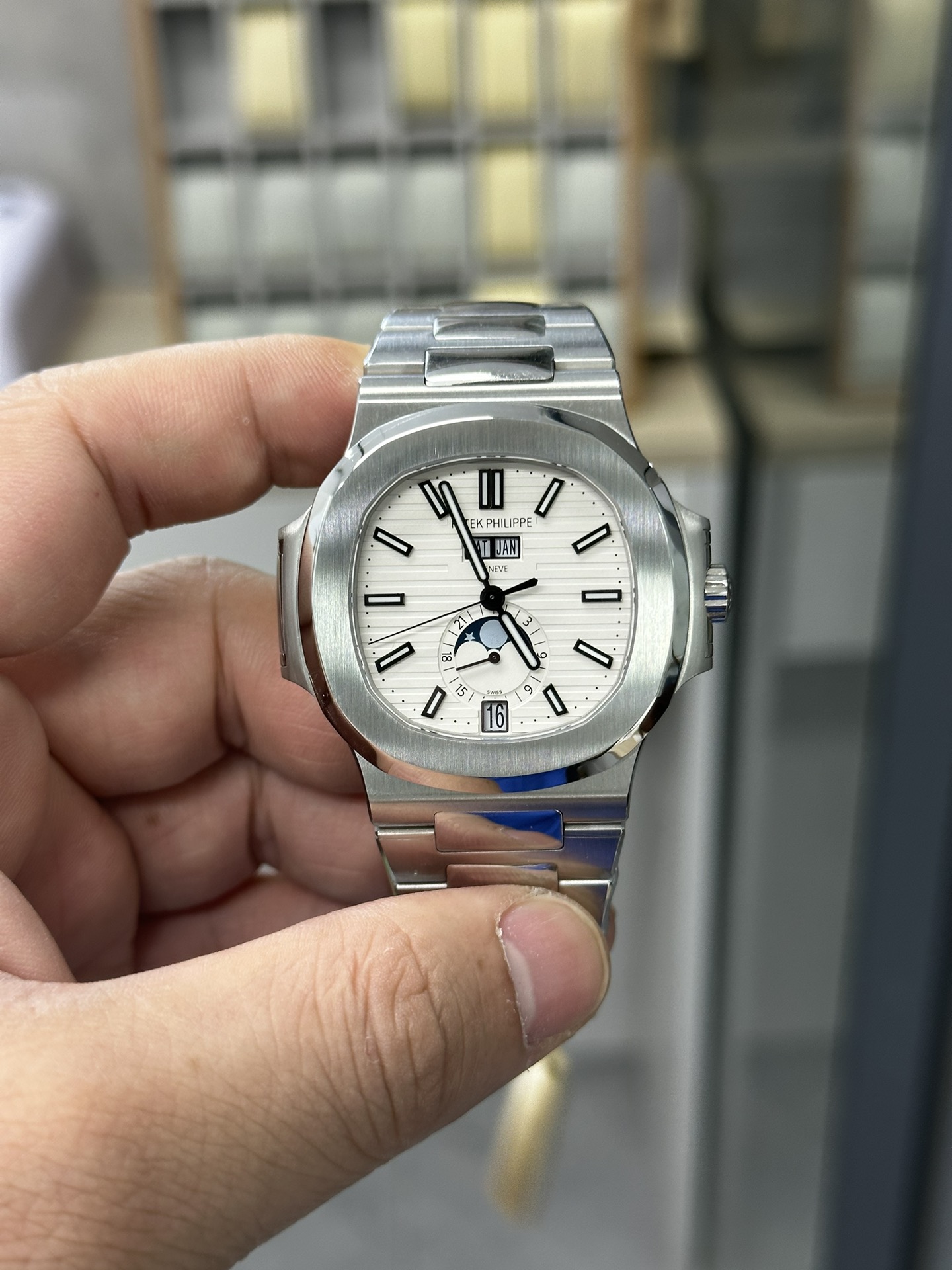 Patek Philippe Nautilus Annual Calendar White Dial 5726 1A 010