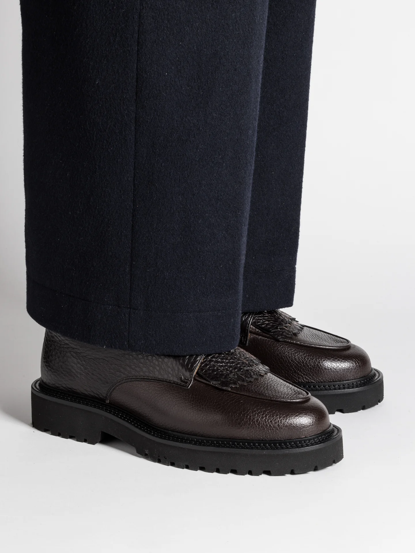 MAX DARK BROWN