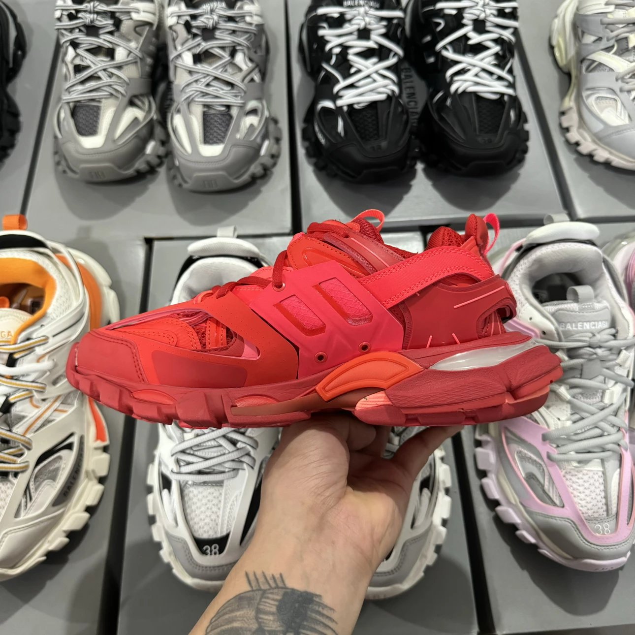LED 1:1 Best Quality Balenciaga Track Shoes Red Colors