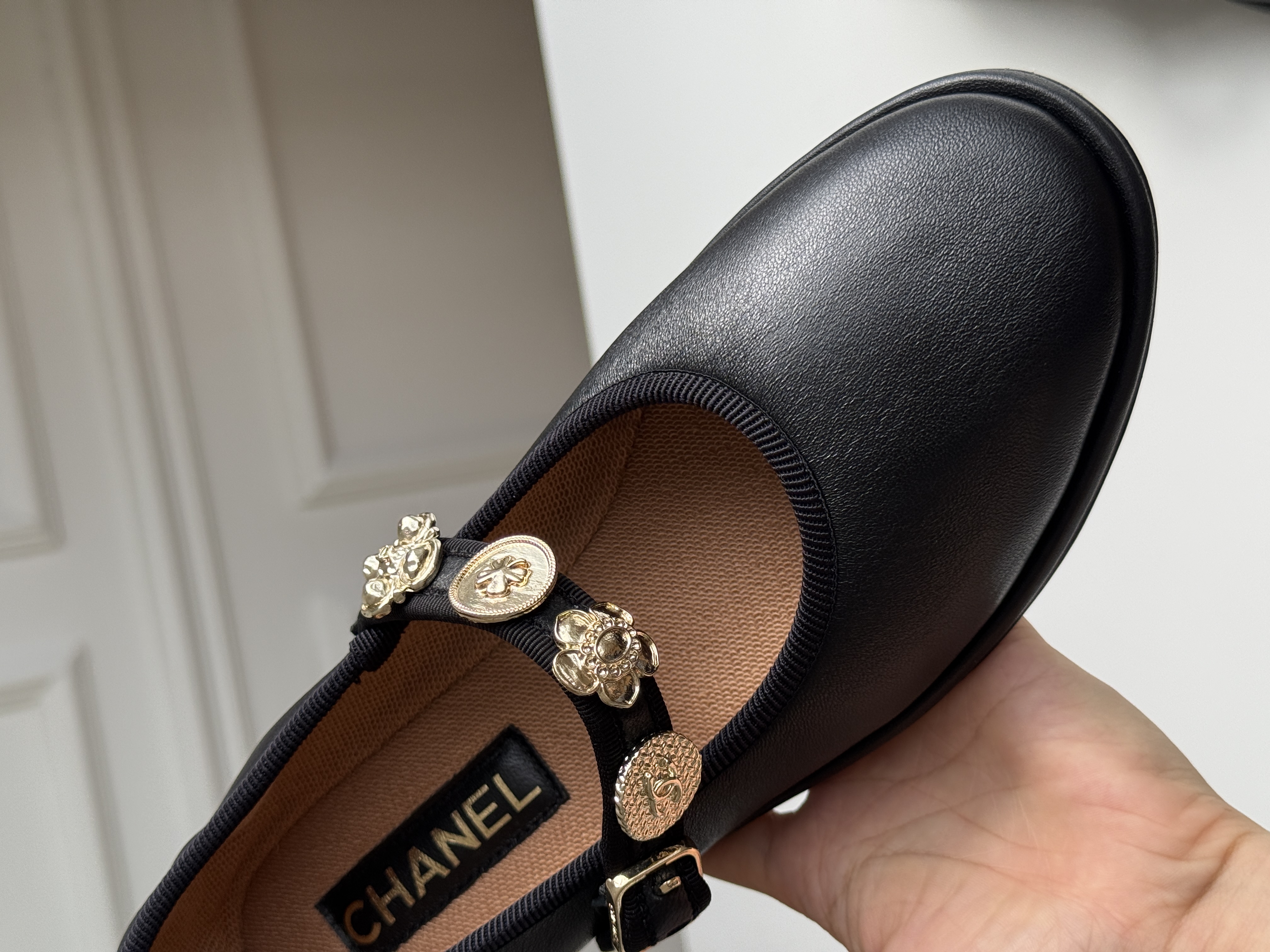 Chanel 24A Metiers d'Art Leather Mary Jane Charm Strap Flats