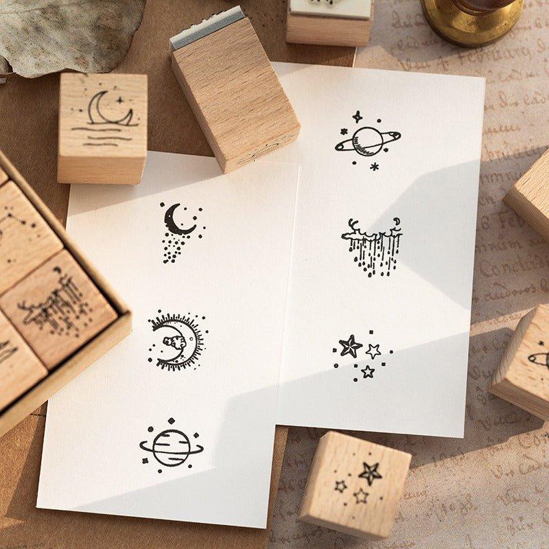 7006  Wooden Stamp Set Moon and Sixpence Collection