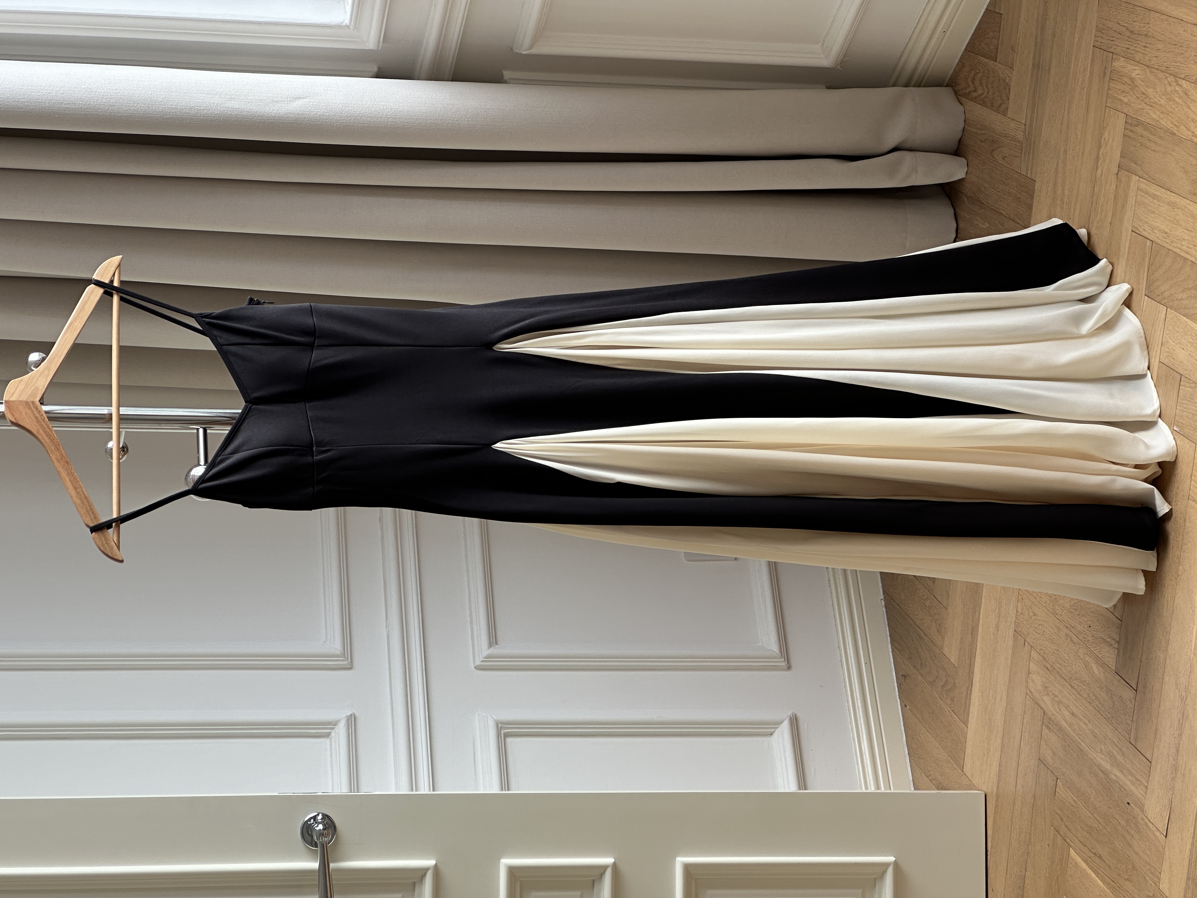 Black & White Color Block V-neck Thin Strap Spliced Chiffon Maxi Evening Dress