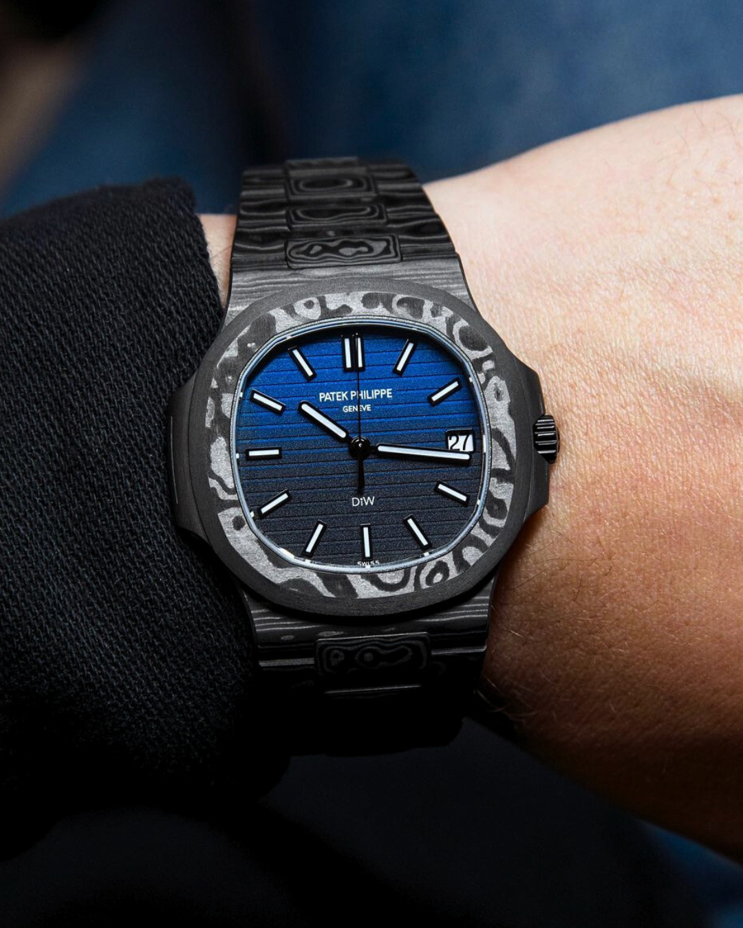 Carbon DiW Patek Philippe Nautilus 5711 BLACK GRAIL G-BLUE【1:1 Replica】