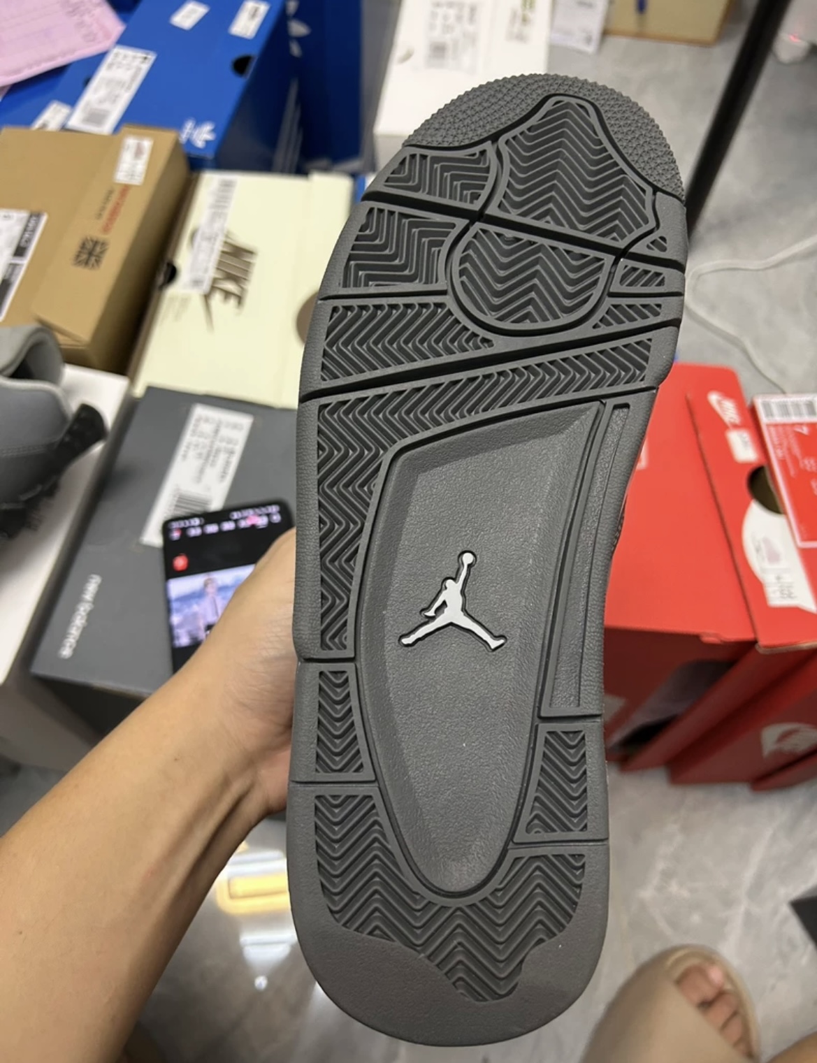 Air Jordan 4 SE Smoke Grey