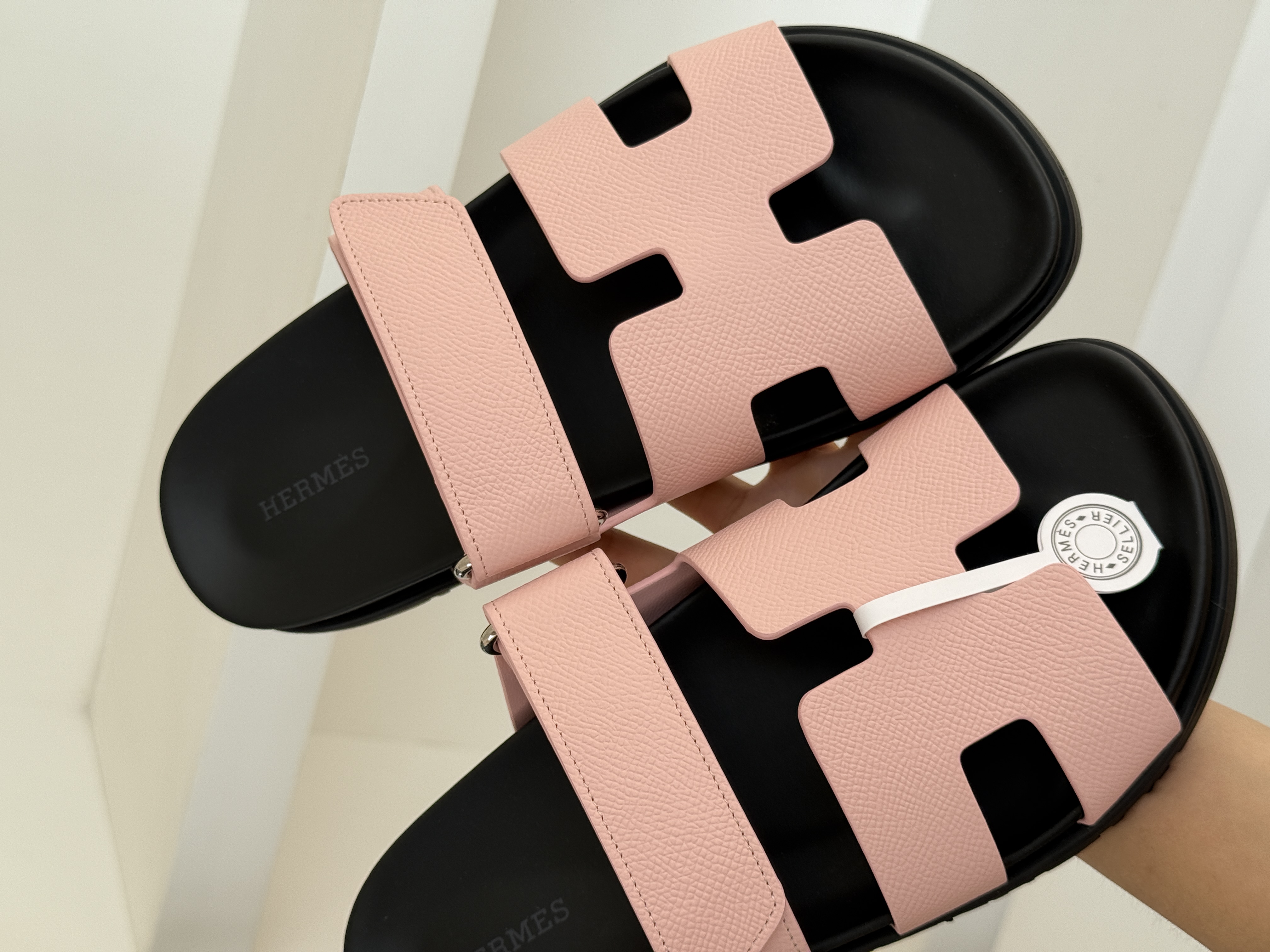 Hermès Chypre sandals, Sakura pink Epsom leather