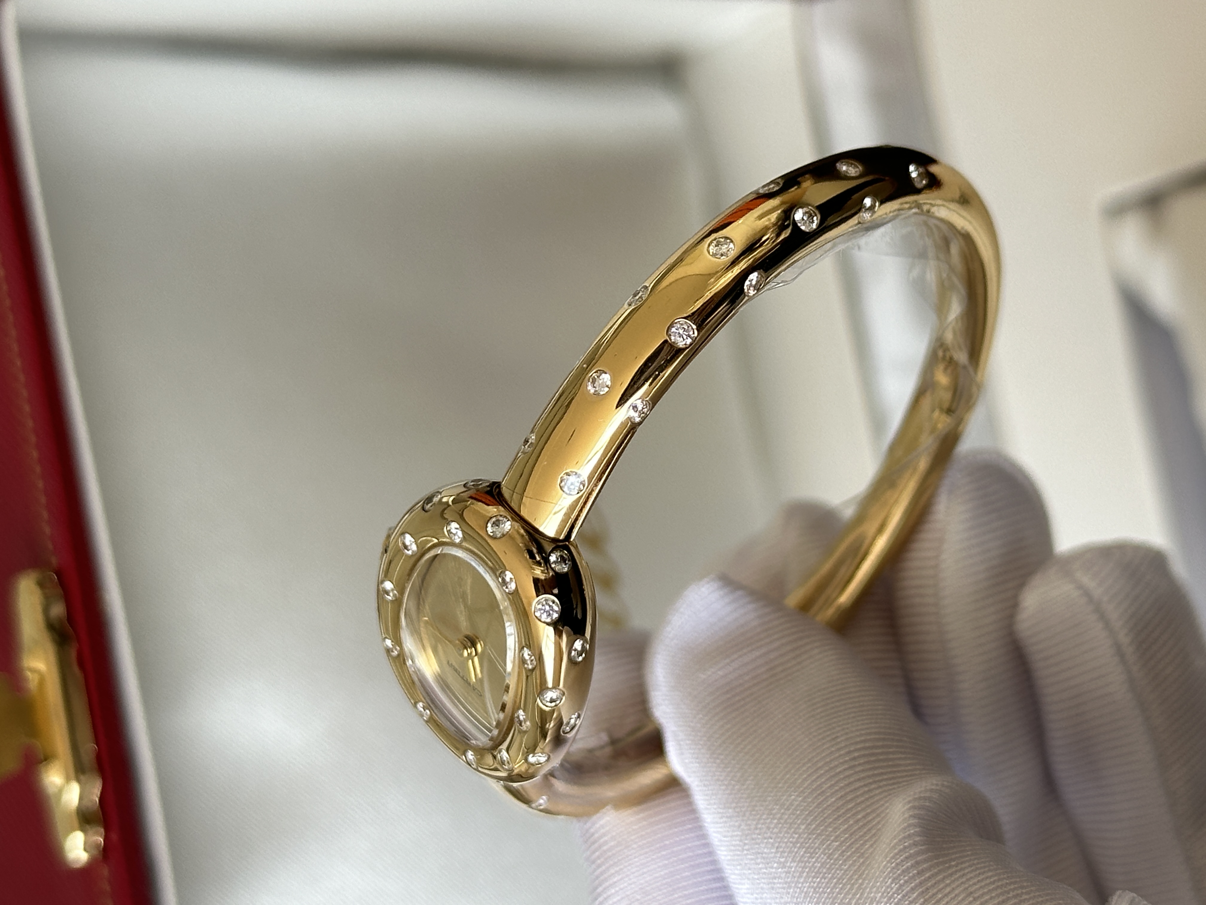 Cartier Baignoire Oval Full Yellow Gold Diamond Bangle Watch