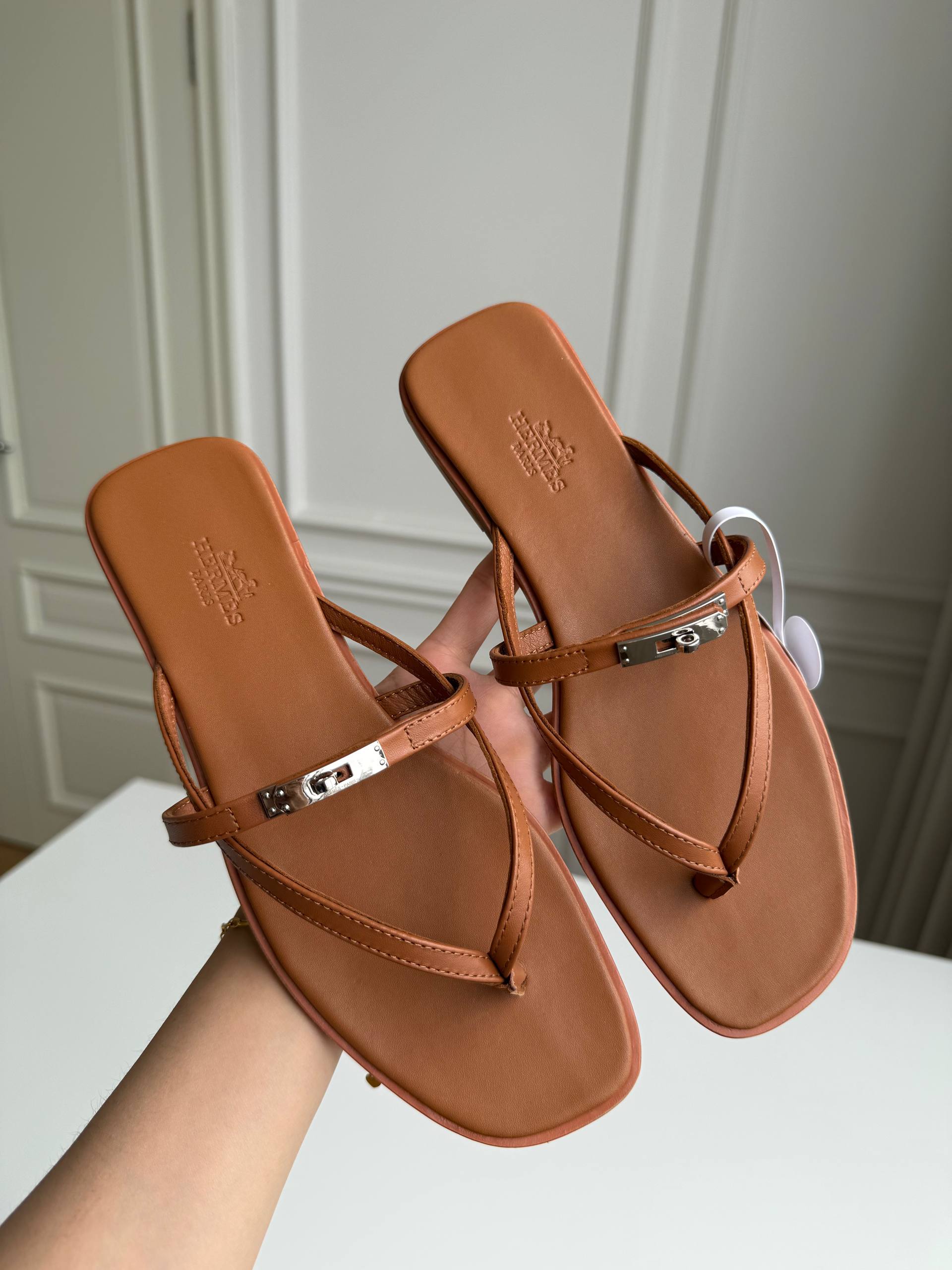 Hermès Kelly Buckle Strap Thong Flat Sandals