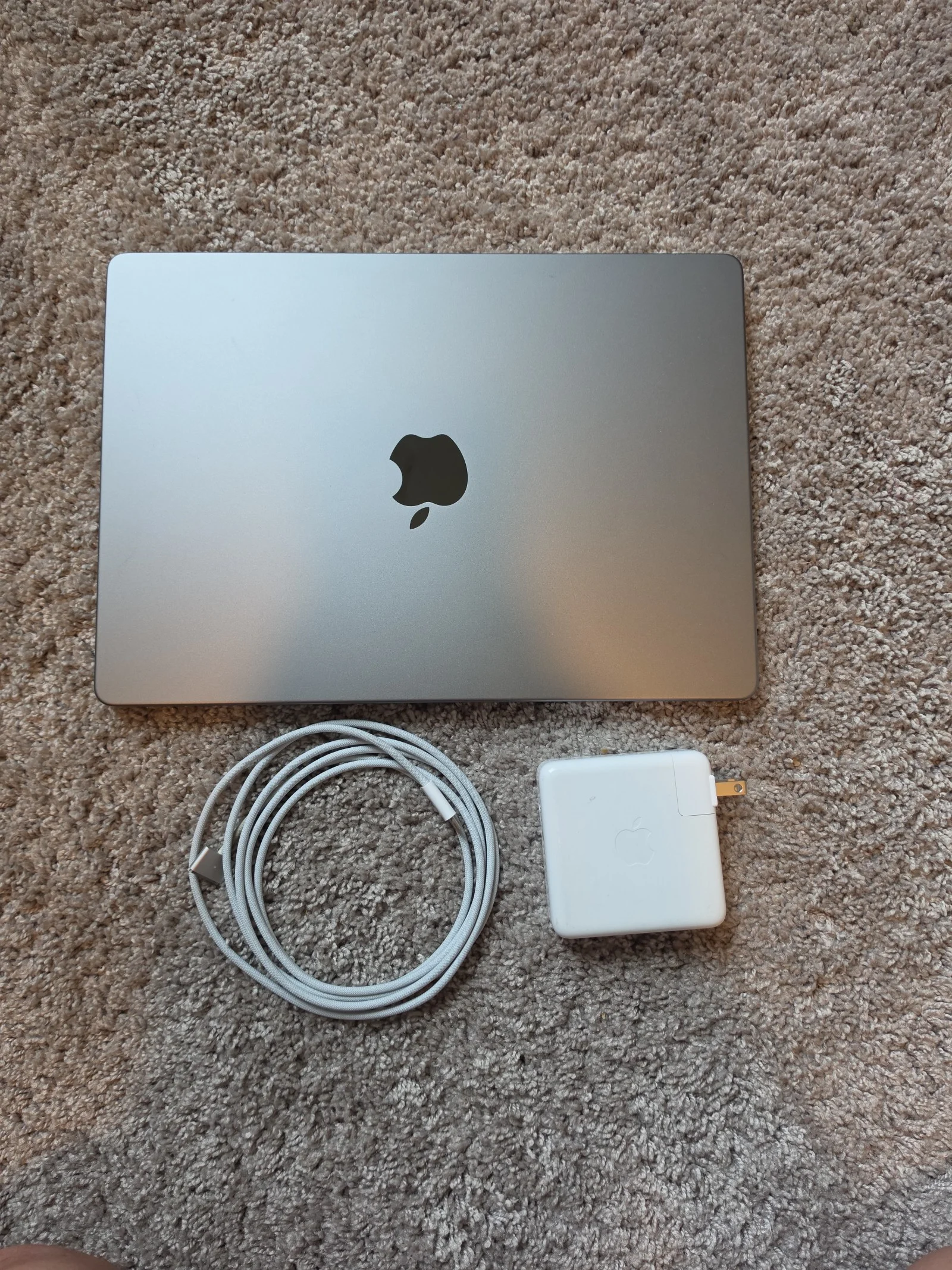 14-inch MacBook Pro - Space Gray - Apple M1 F0C9U