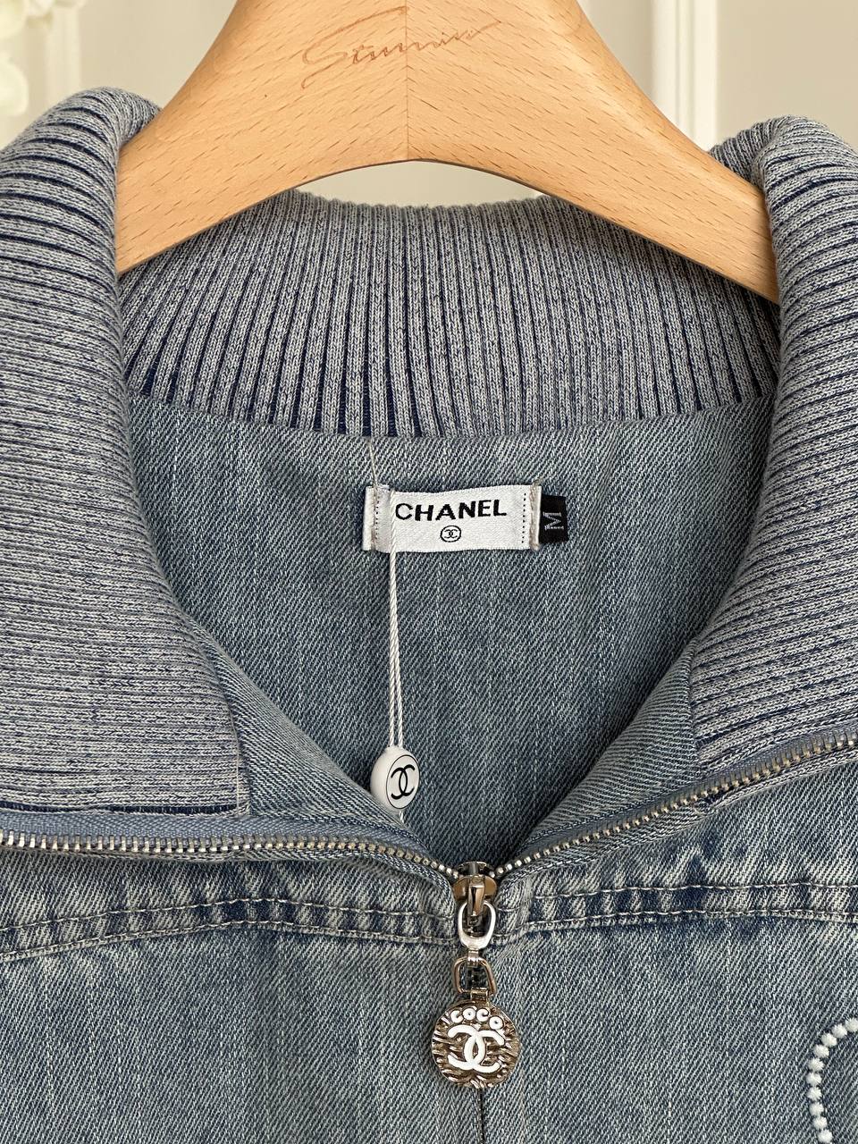 CHANEL Heart Pearl Interlocking CC Embroidery Collared Washed Denim Jacket