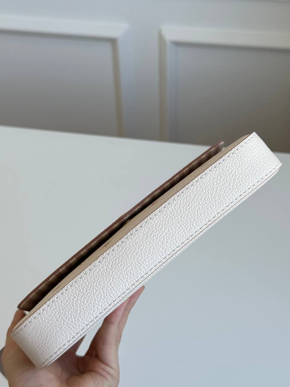 Louis Vuitton Off-White Embossed Monogram Empreinte Leather Felicie Envelope Chain Crossbody Bag