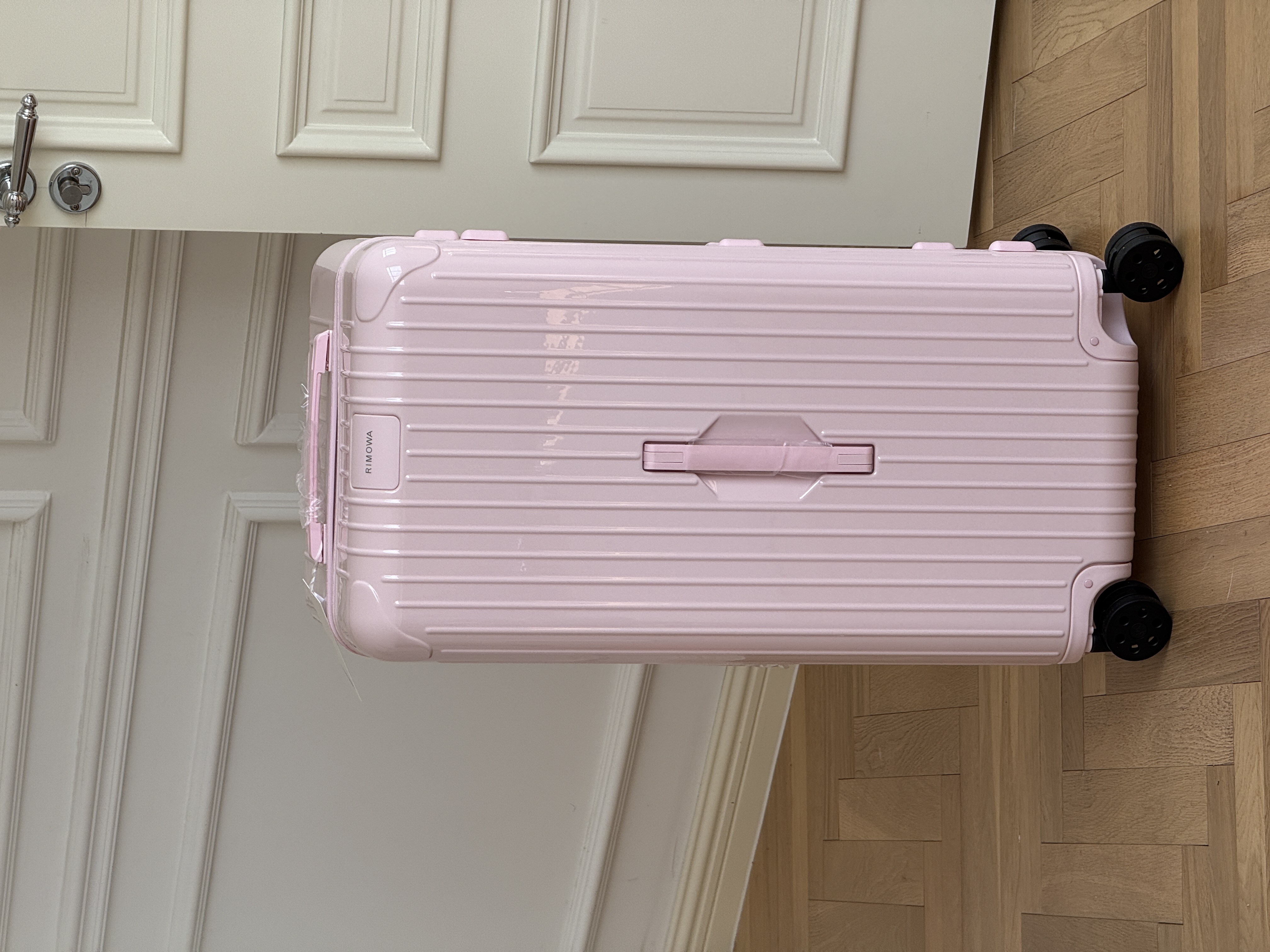 RIMOWA Essential Trunk Plus Glossy Ballerina Pink Suitcase