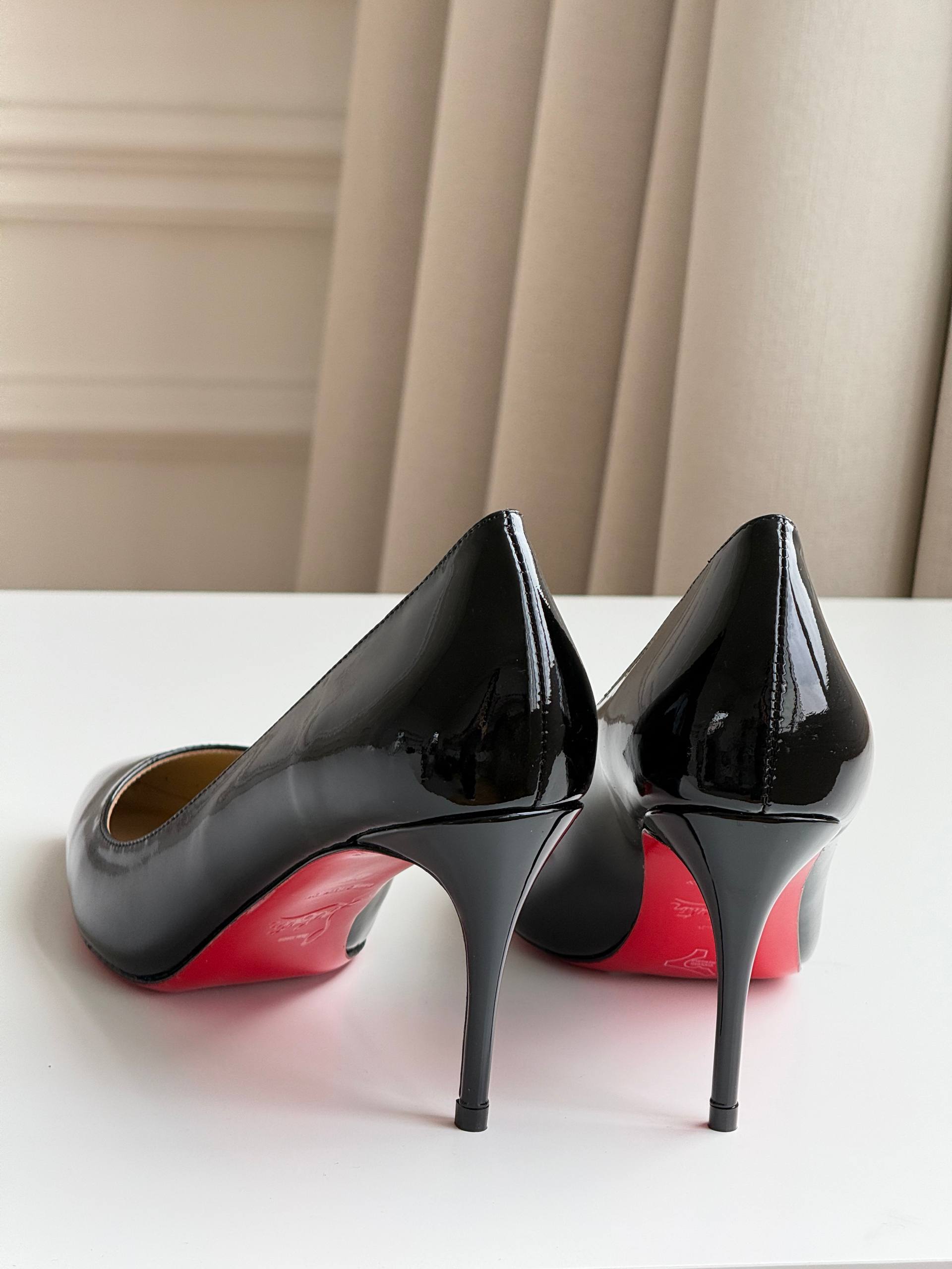 Classic Christian Louboutin Red Sole Patent Pointed Toe Stiletto Pumps