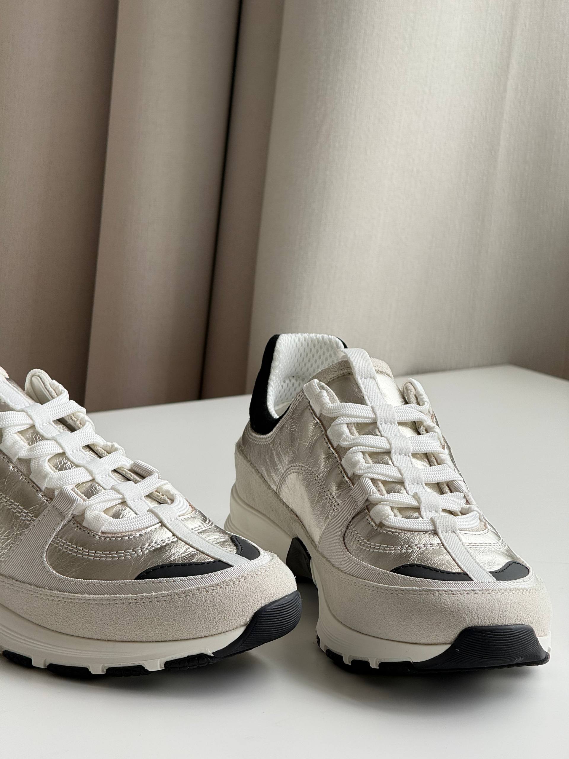 Chanel Metallic CC Logo Low-Top Sneakers