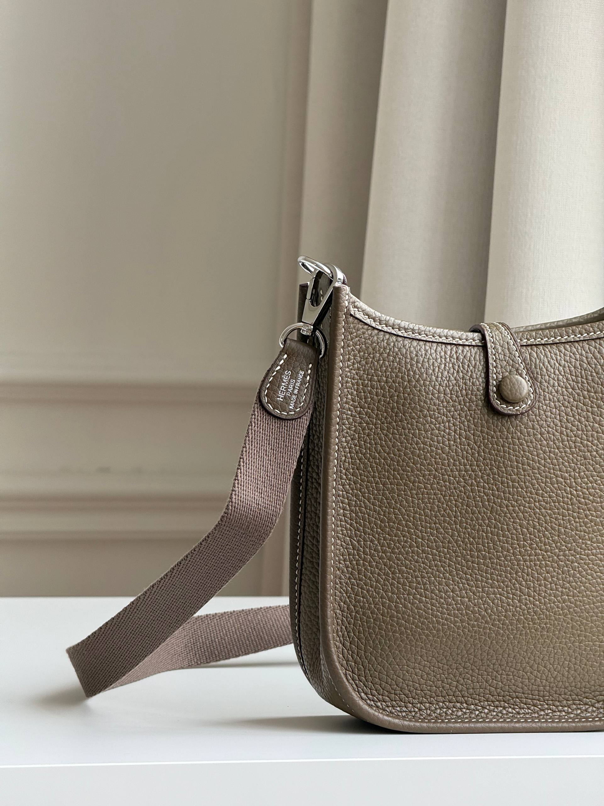 Hermès Evelyne Taurillon Clemence Crossbody Bag