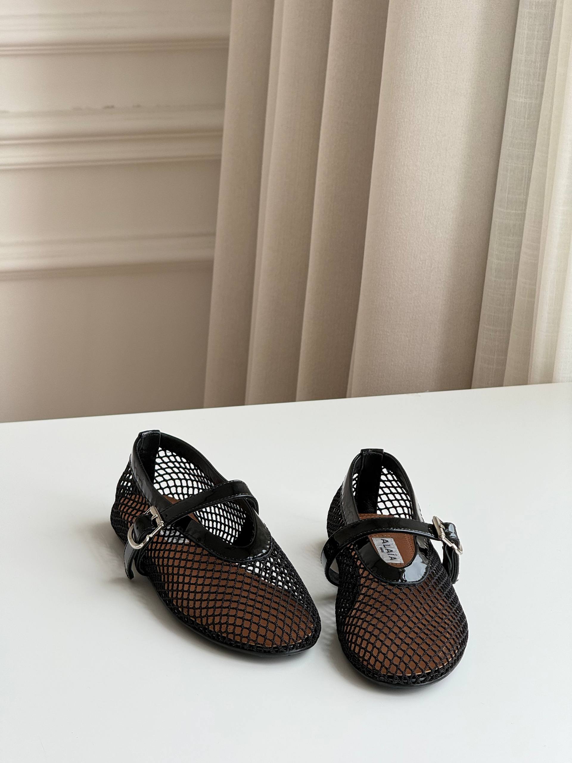Mesh Mary Jane Flat Shoes