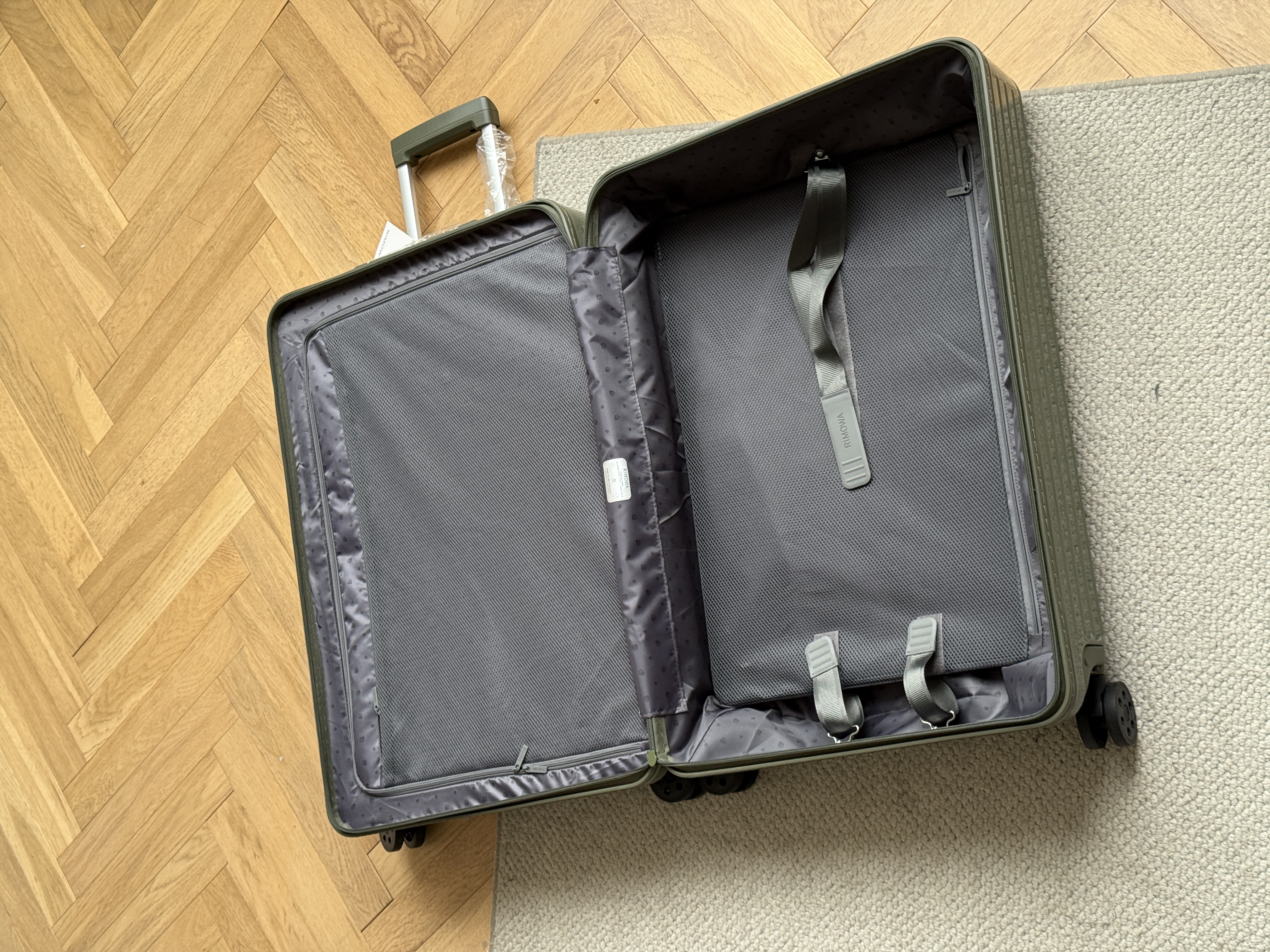 Rimowa Classic Vertical Gloss Aluminum 4-Wheel Check-in Luggage