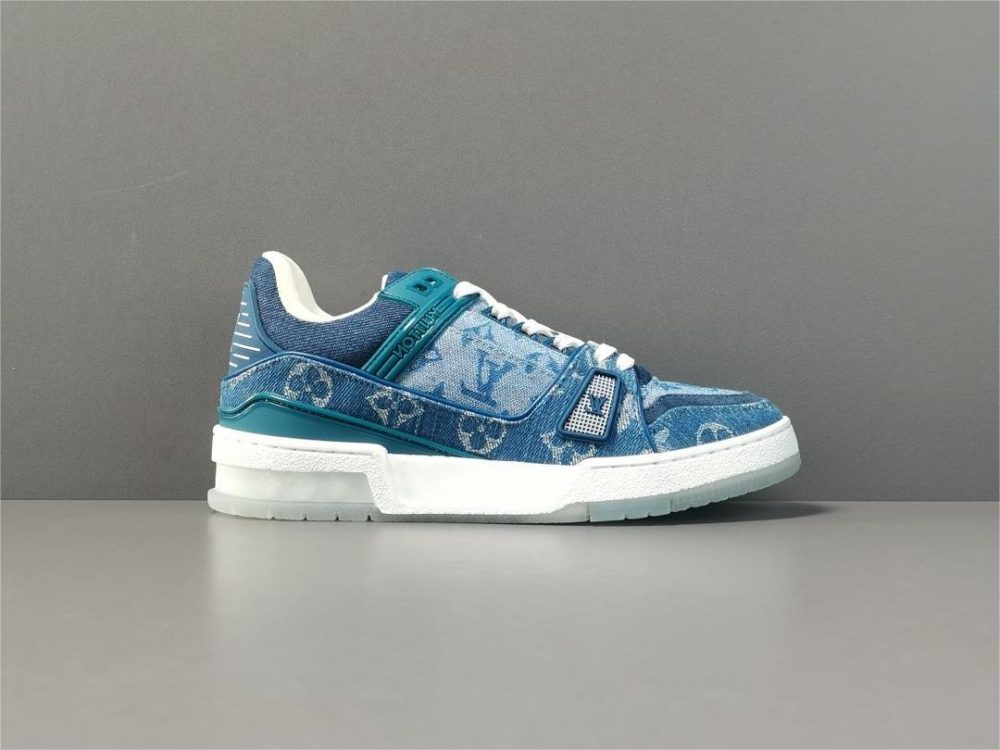 LV Trainer Blue