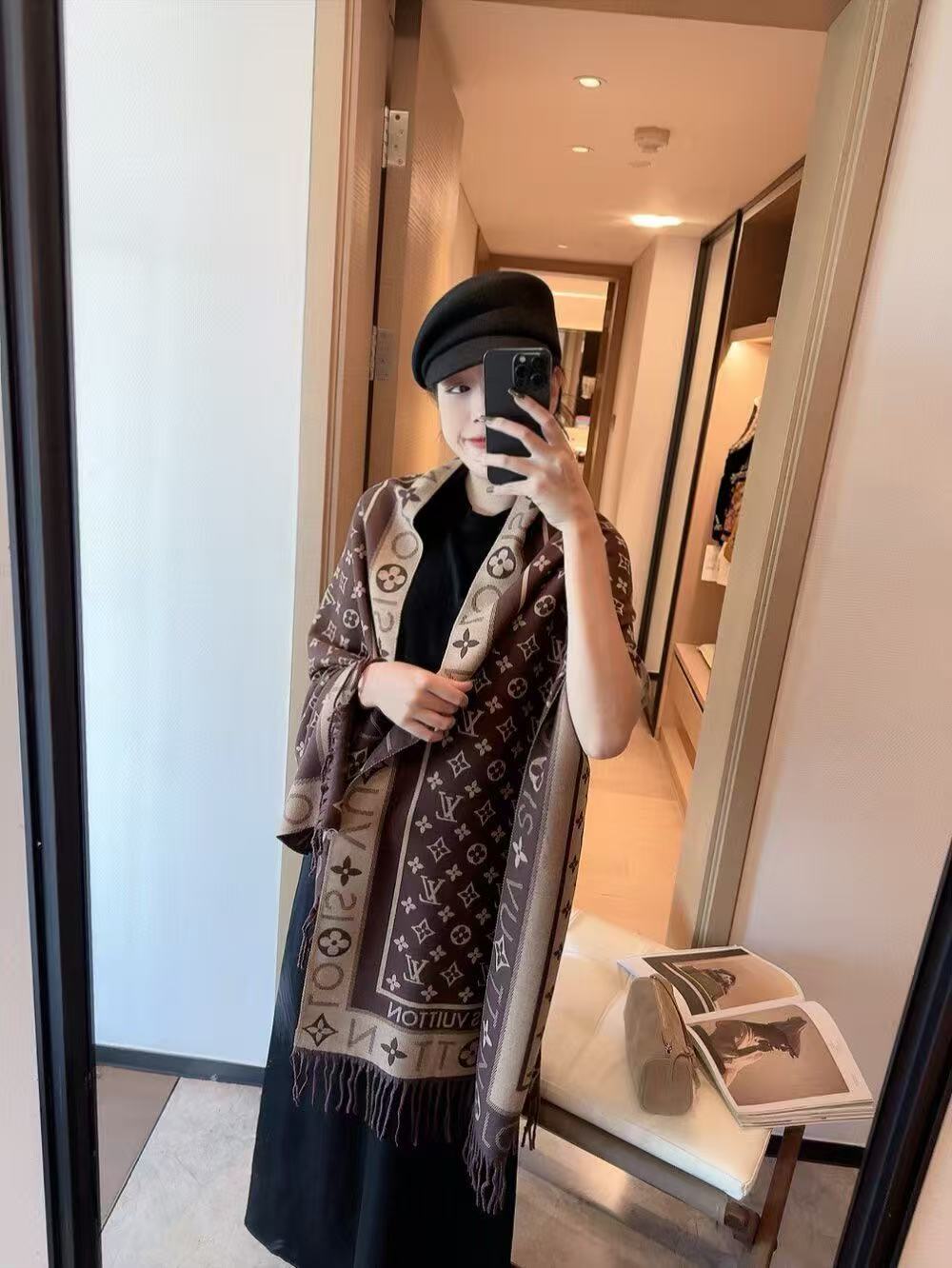 LV Reykjavik Scarf