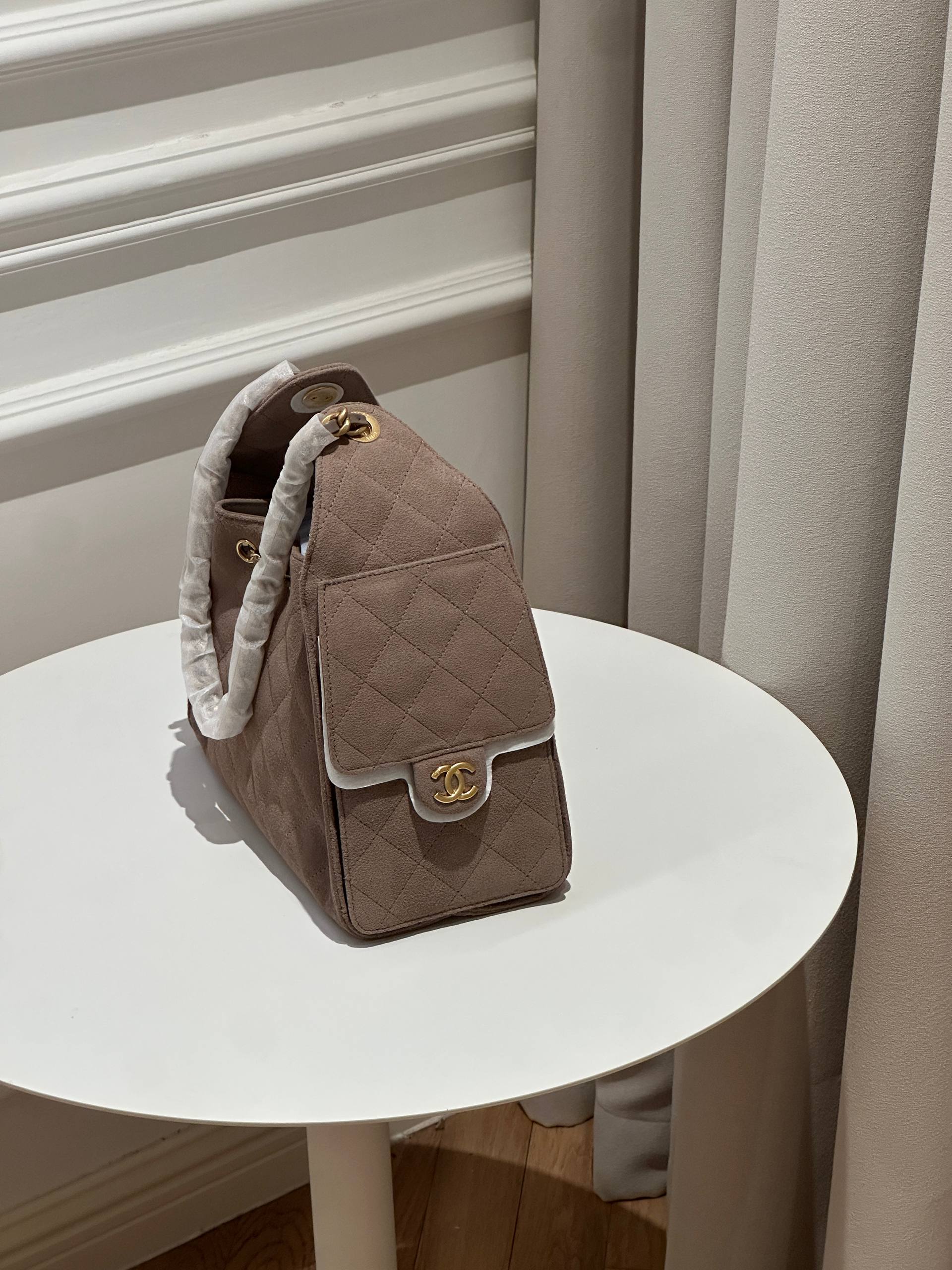 CHANEL Small 25 Bag in Taupe Grey Suede