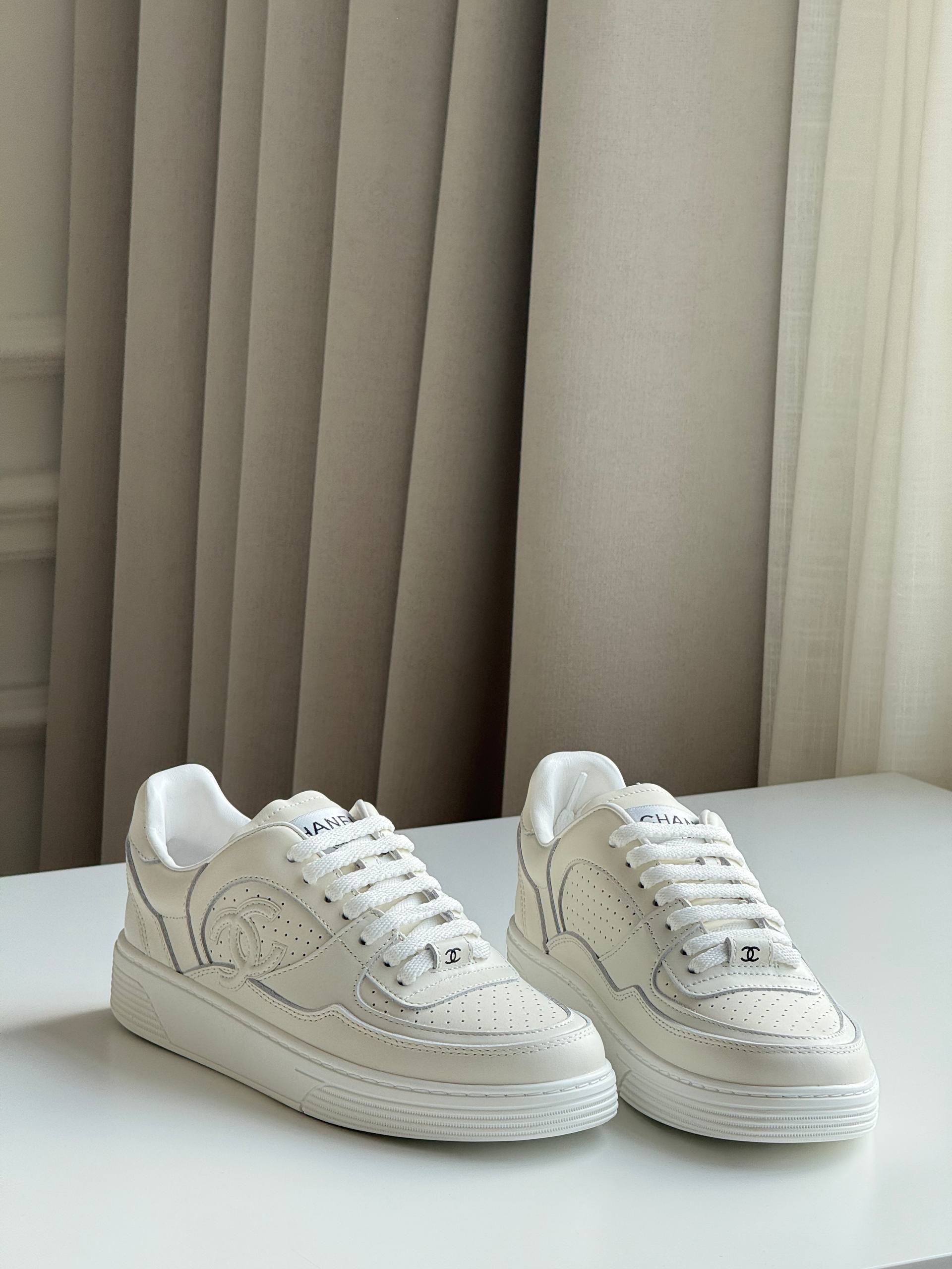 Chanel CC Logo Low-Top Platform White Sneakers