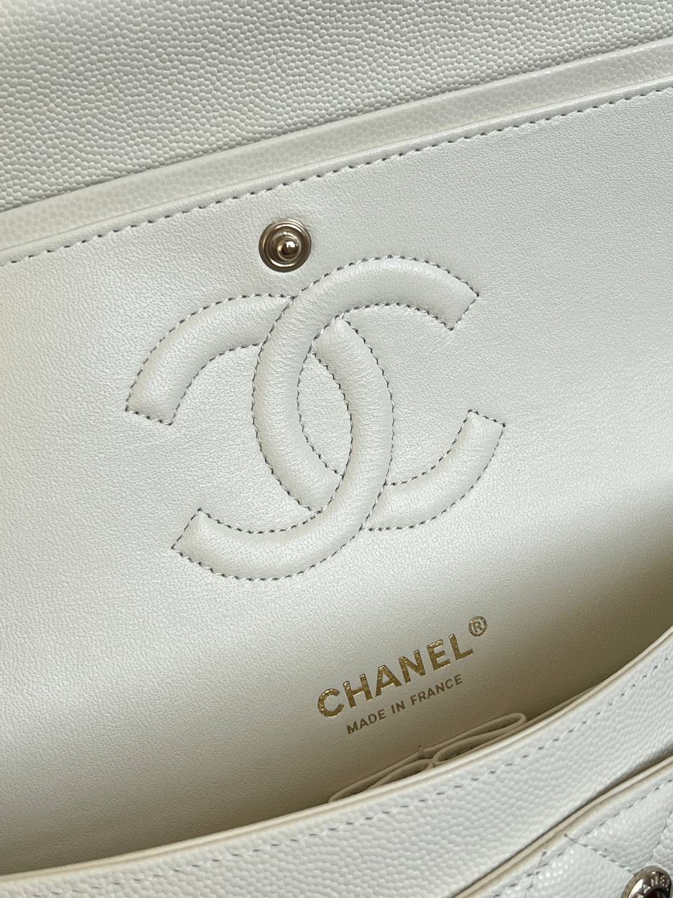 CHANEL Classic Flap Medium/Small Caviar Leather Bag