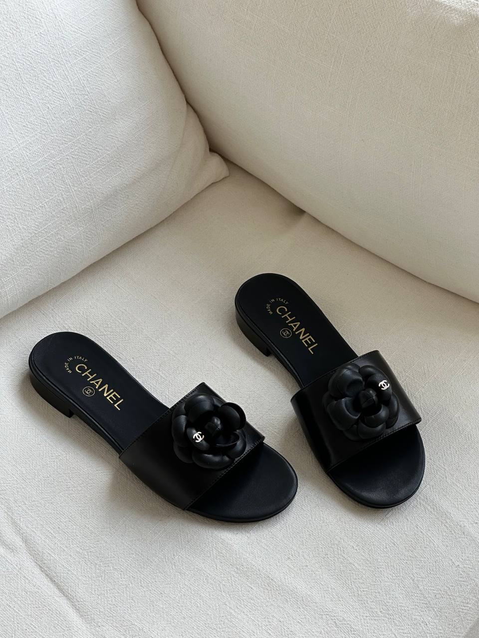 Chanel Black Smooth Leather Camellia Flat Slide Sandals